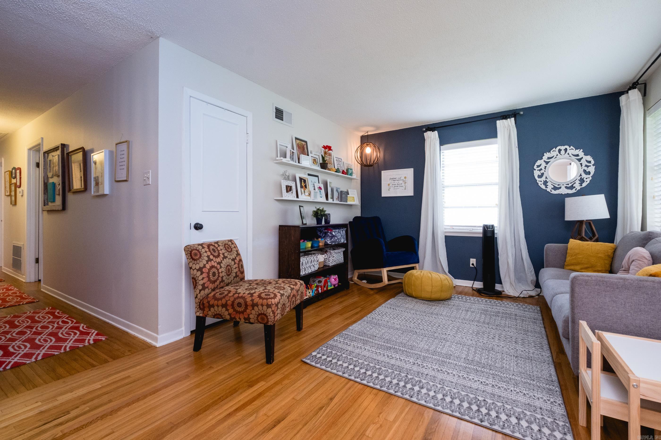 ELLIS ACRES - Residential