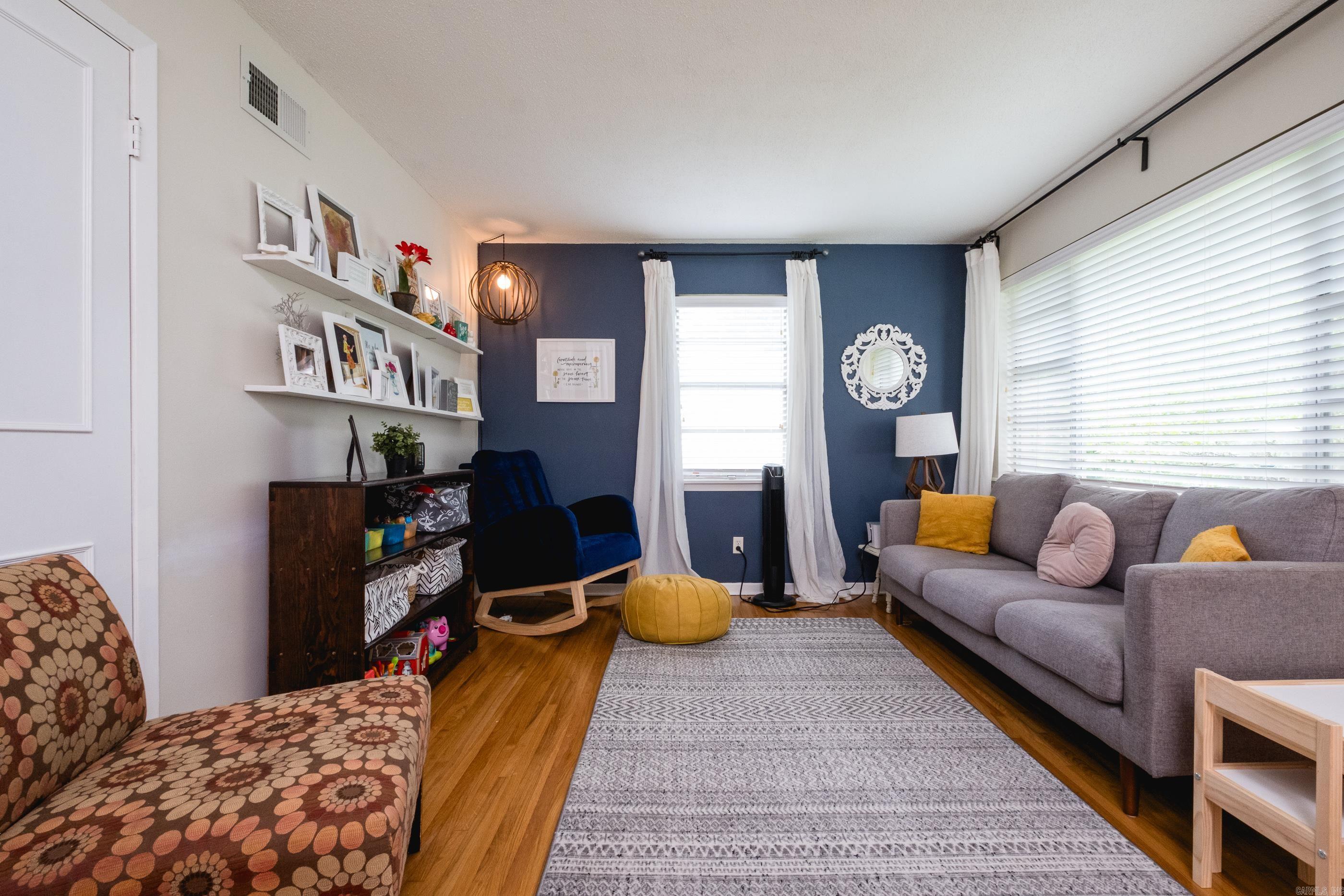 ELLIS ACRES - Residential