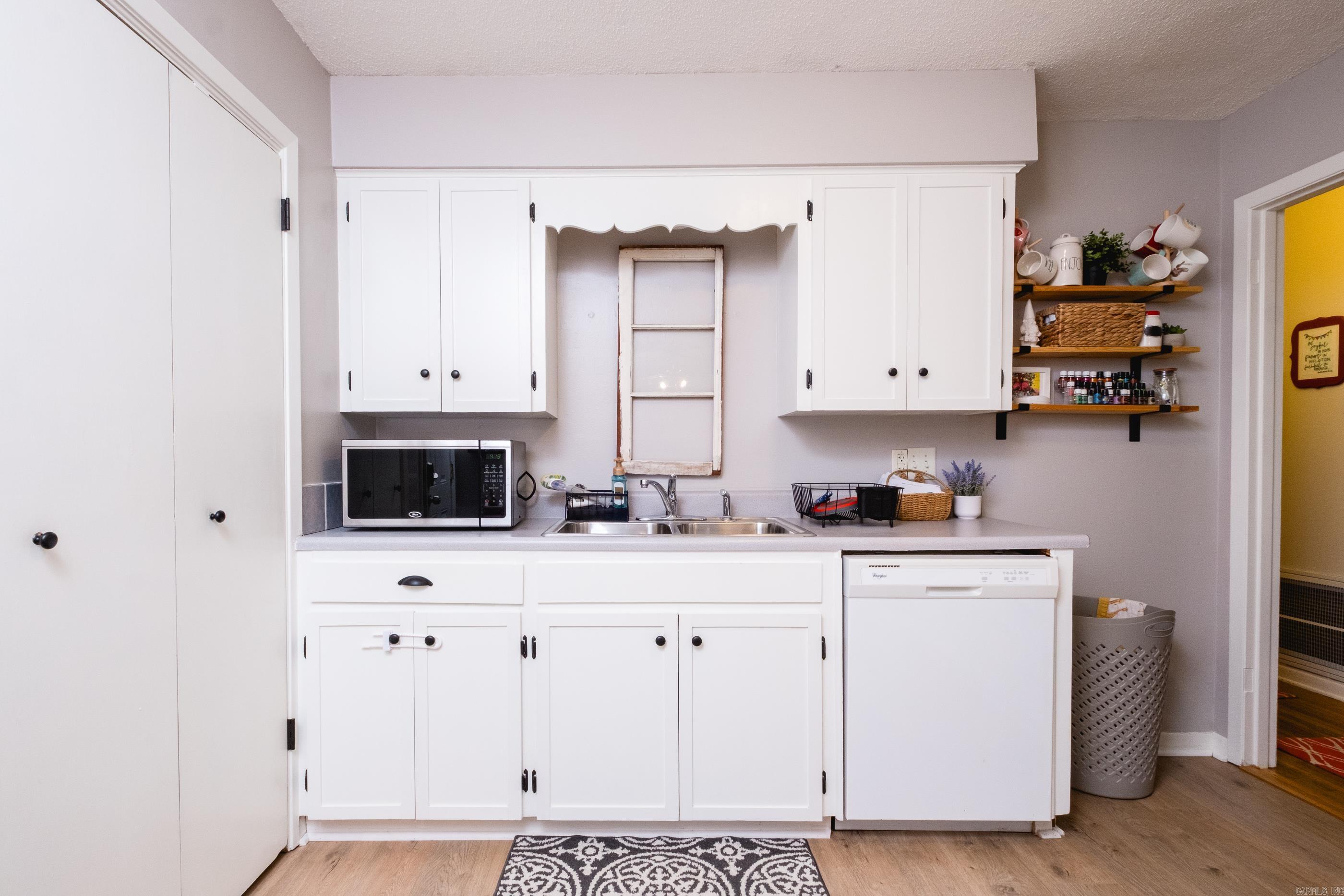 ELLIS ACRES - Residential