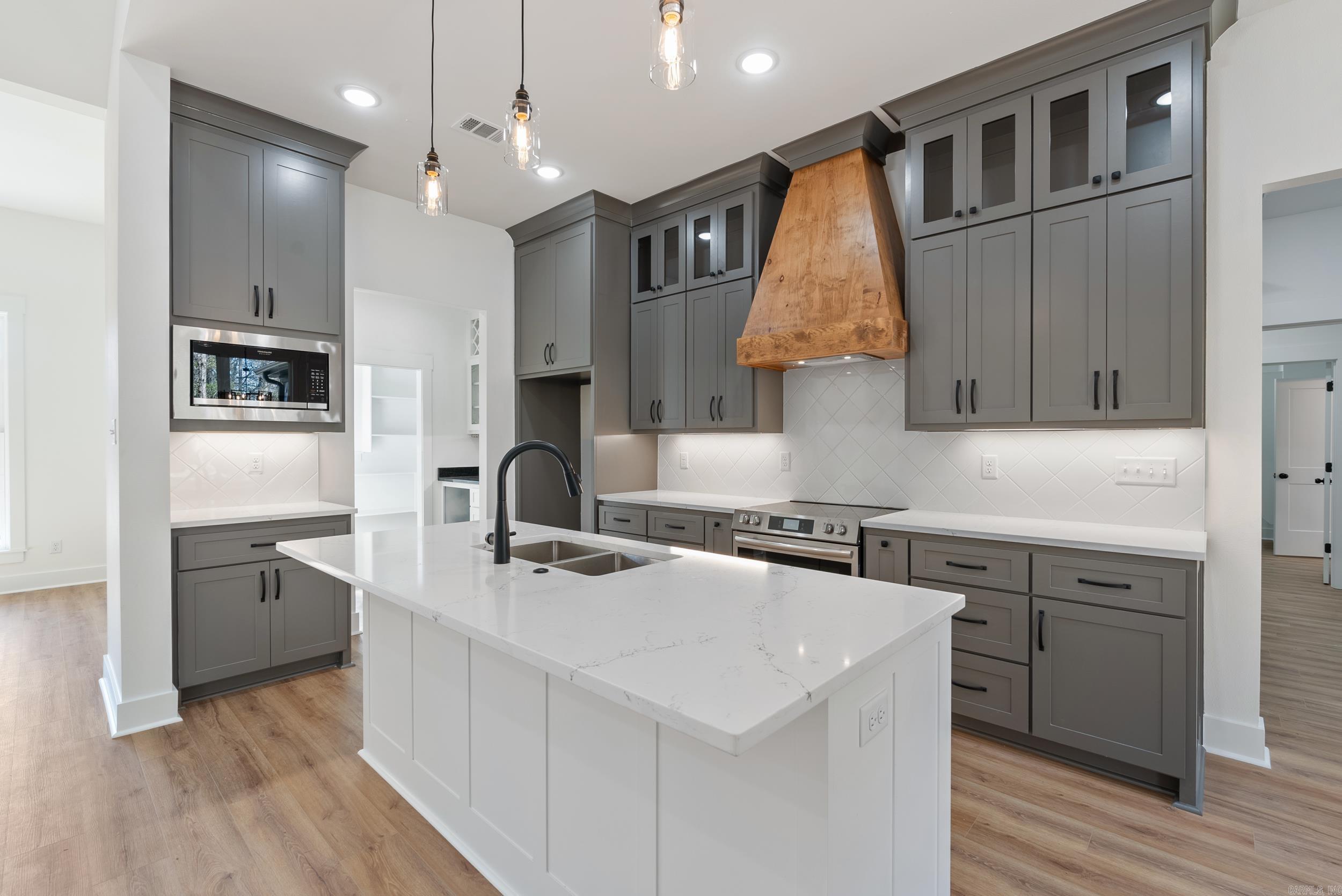 DENALI HEIGHTS - Residential