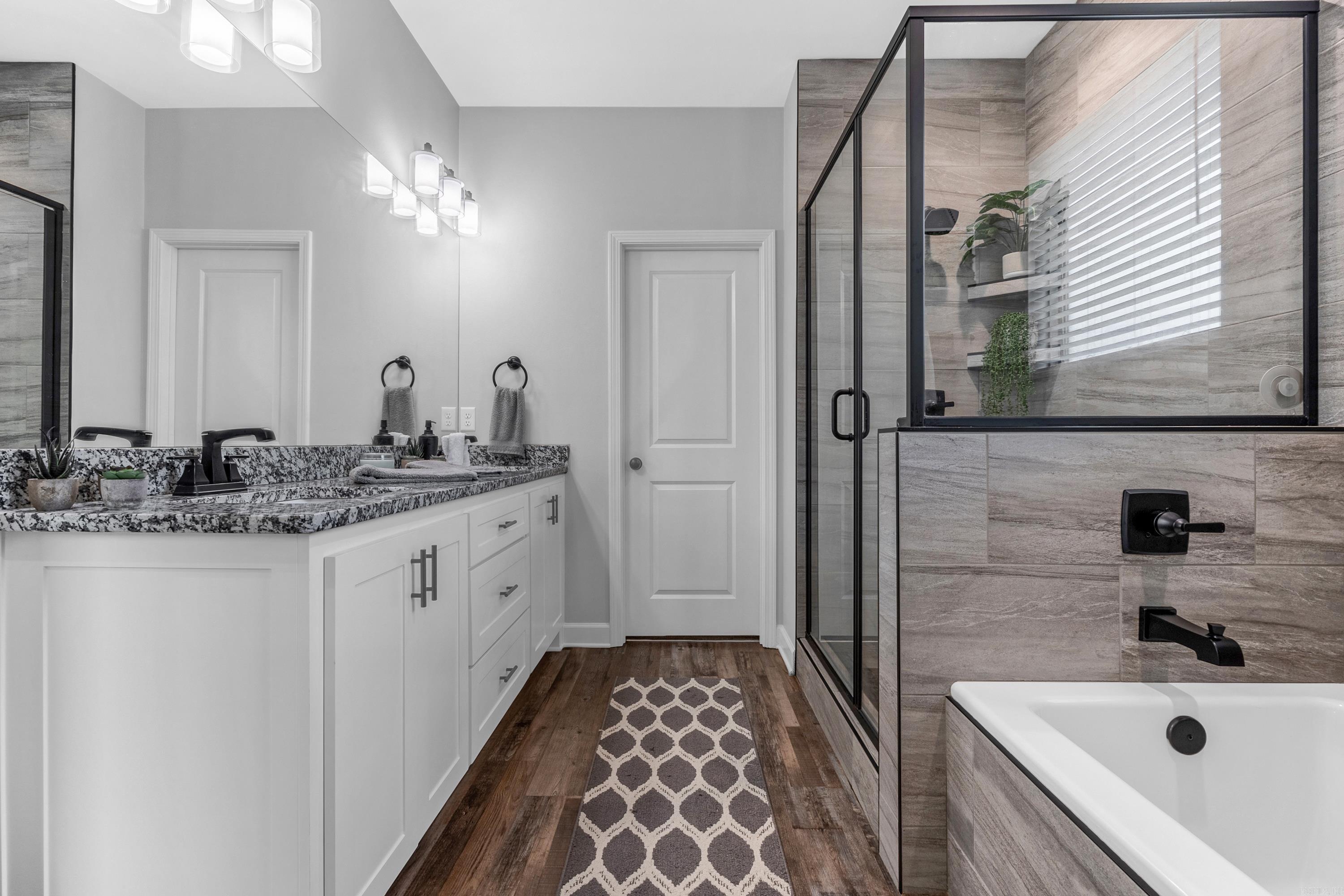 JAXON TERRACE - Residential