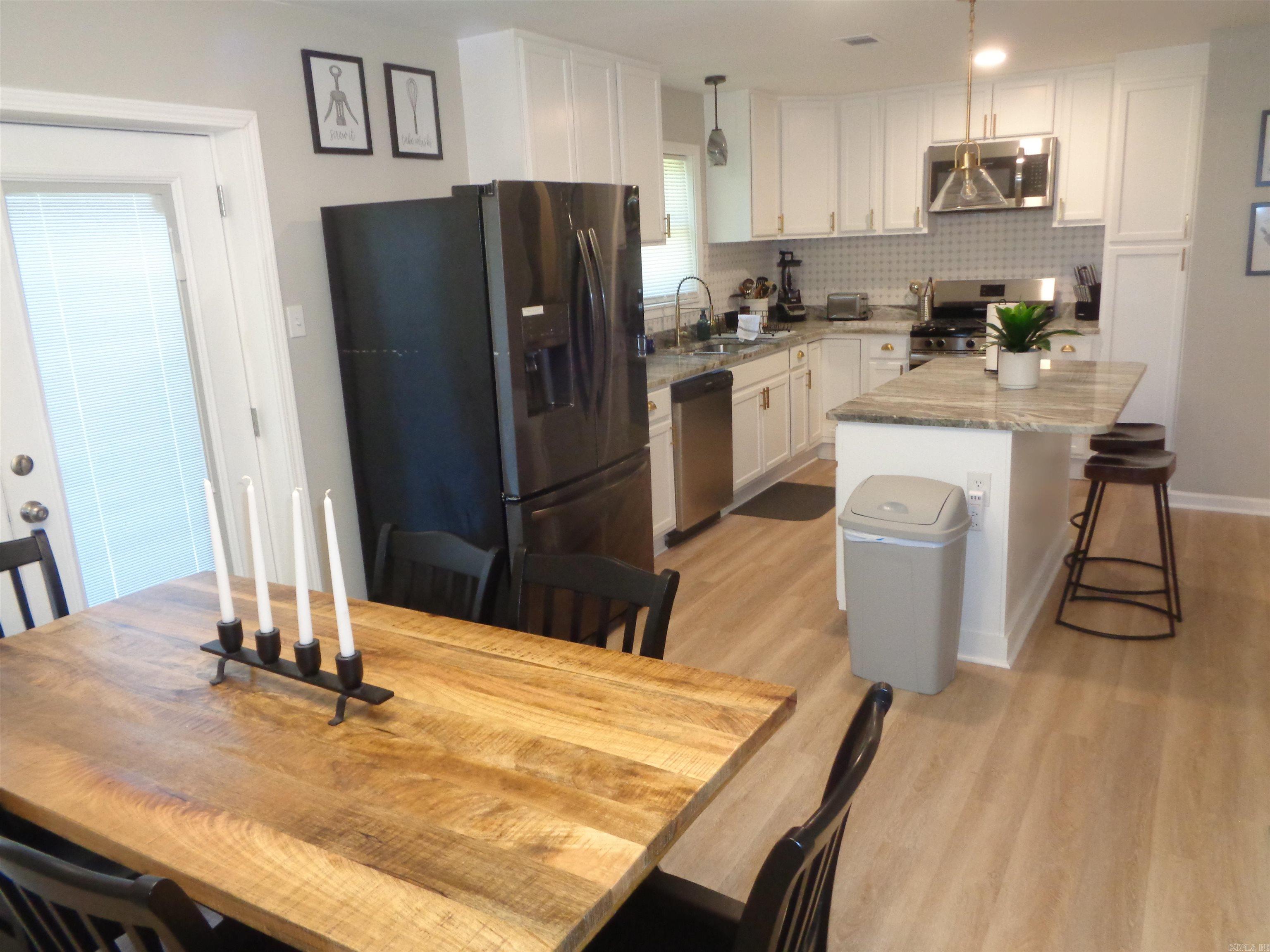 MEADOW LARK - Residential