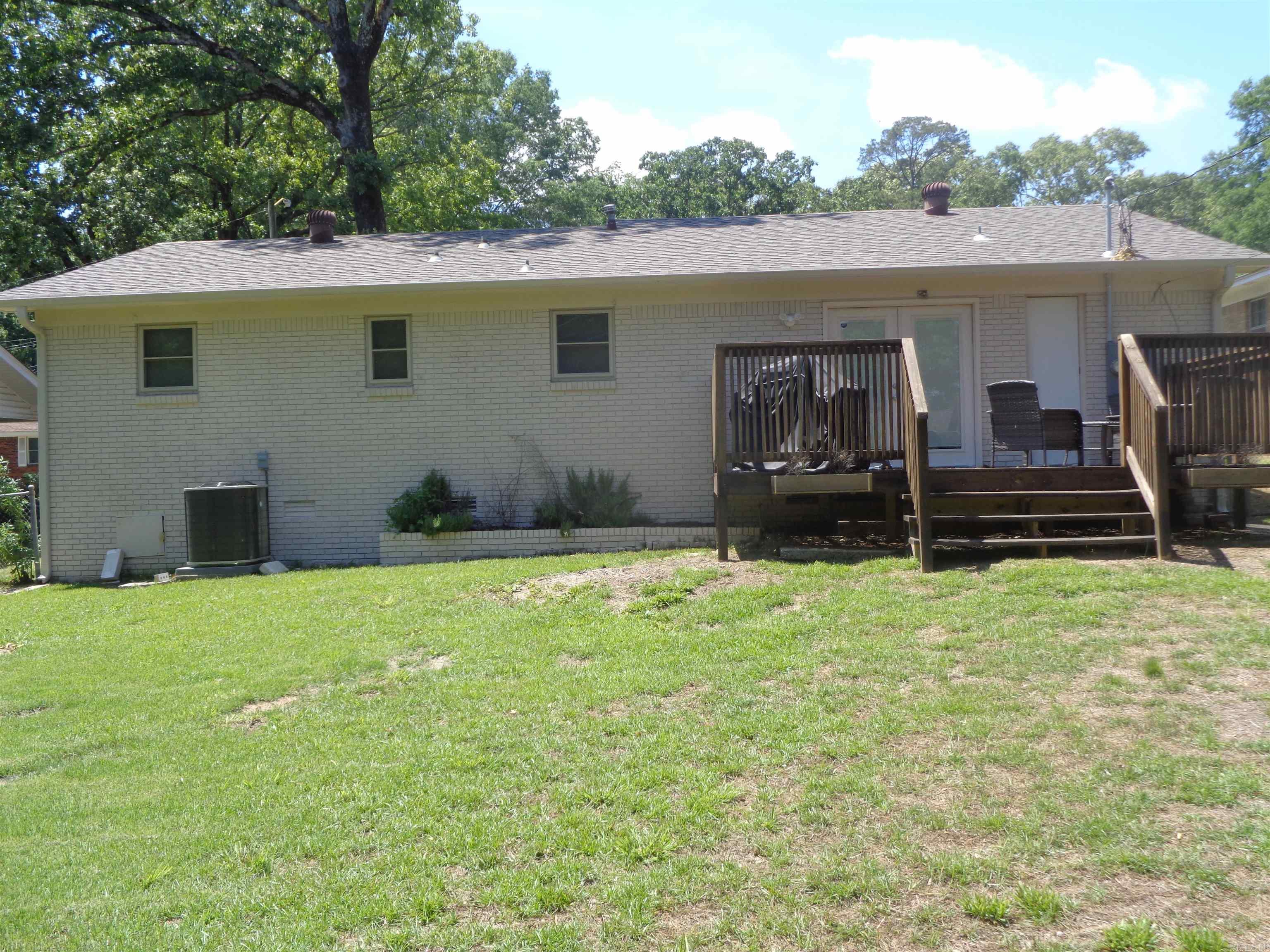 MEADOW LARK - Residential