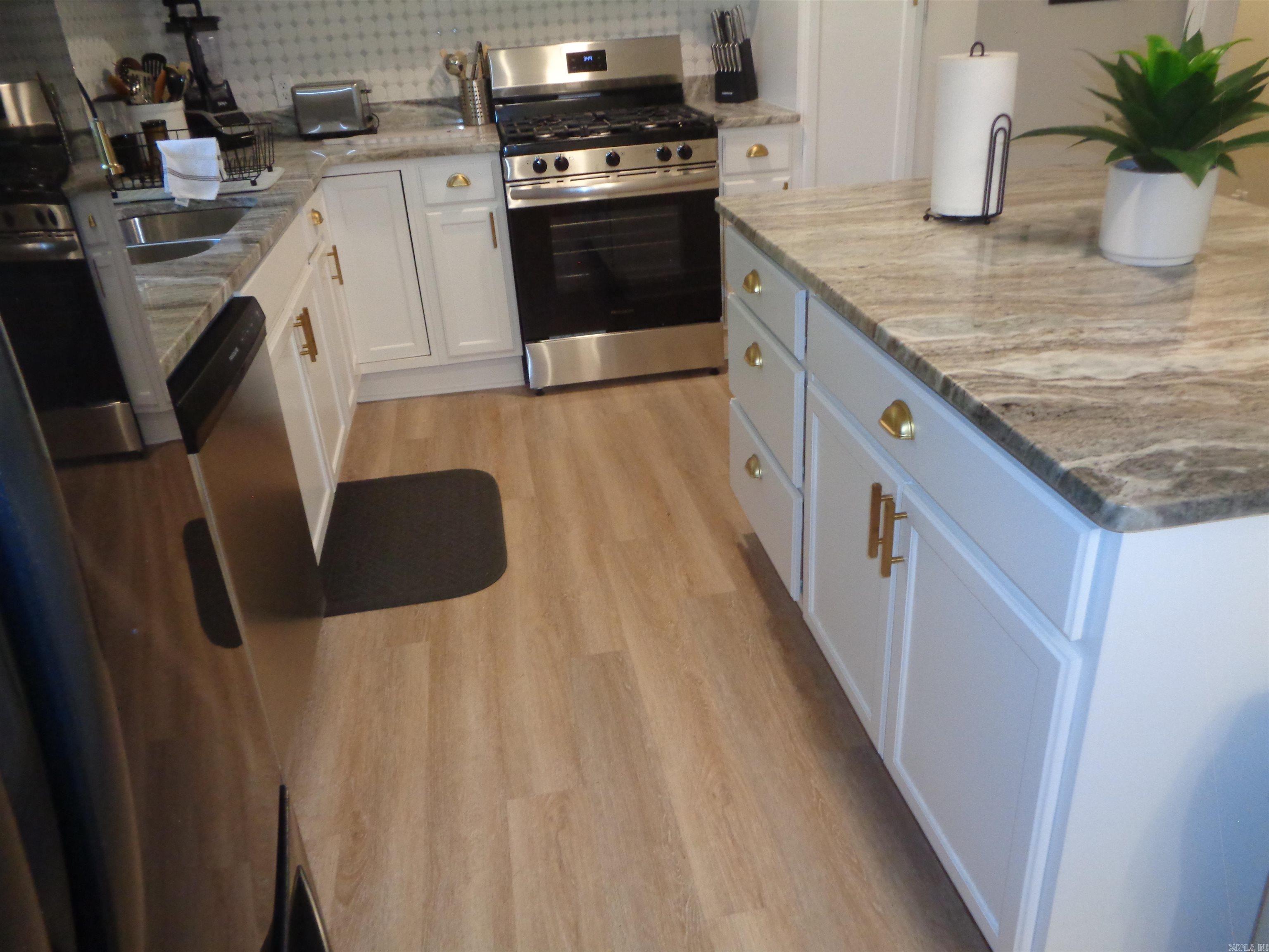 MEADOW LARK - Residential