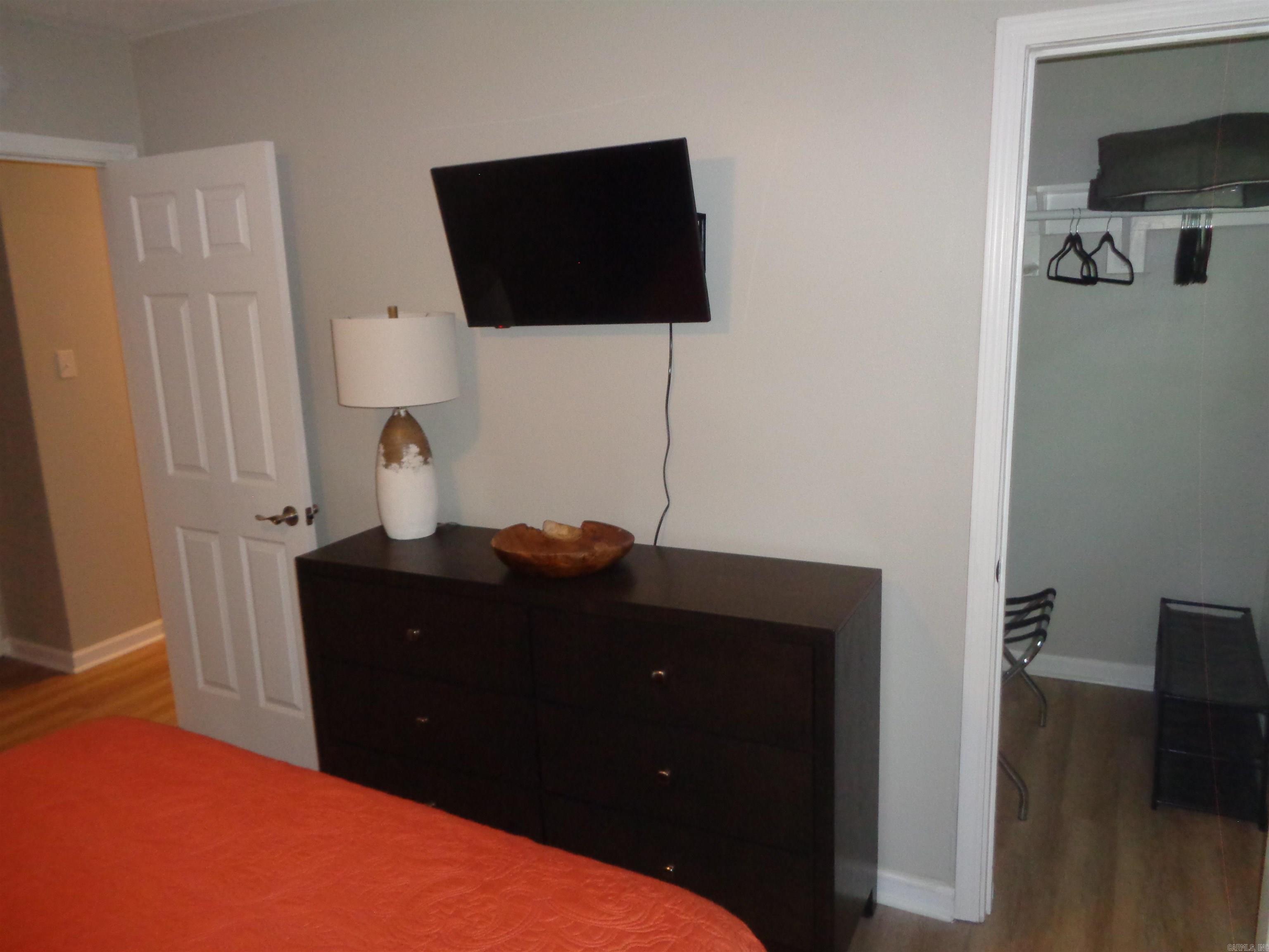 MEADOW LARK - Residential