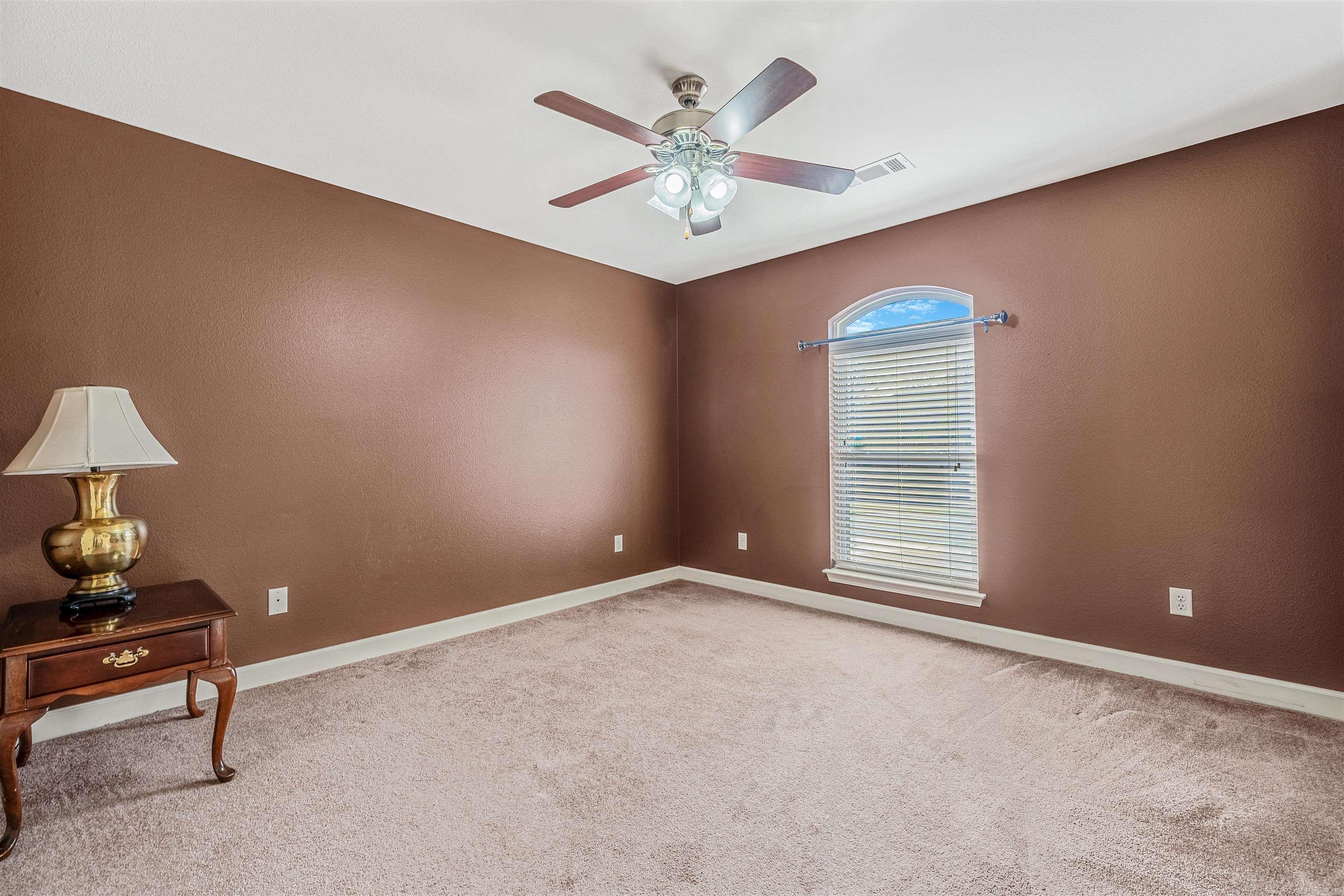 PIONEER SPRINGS - Residential