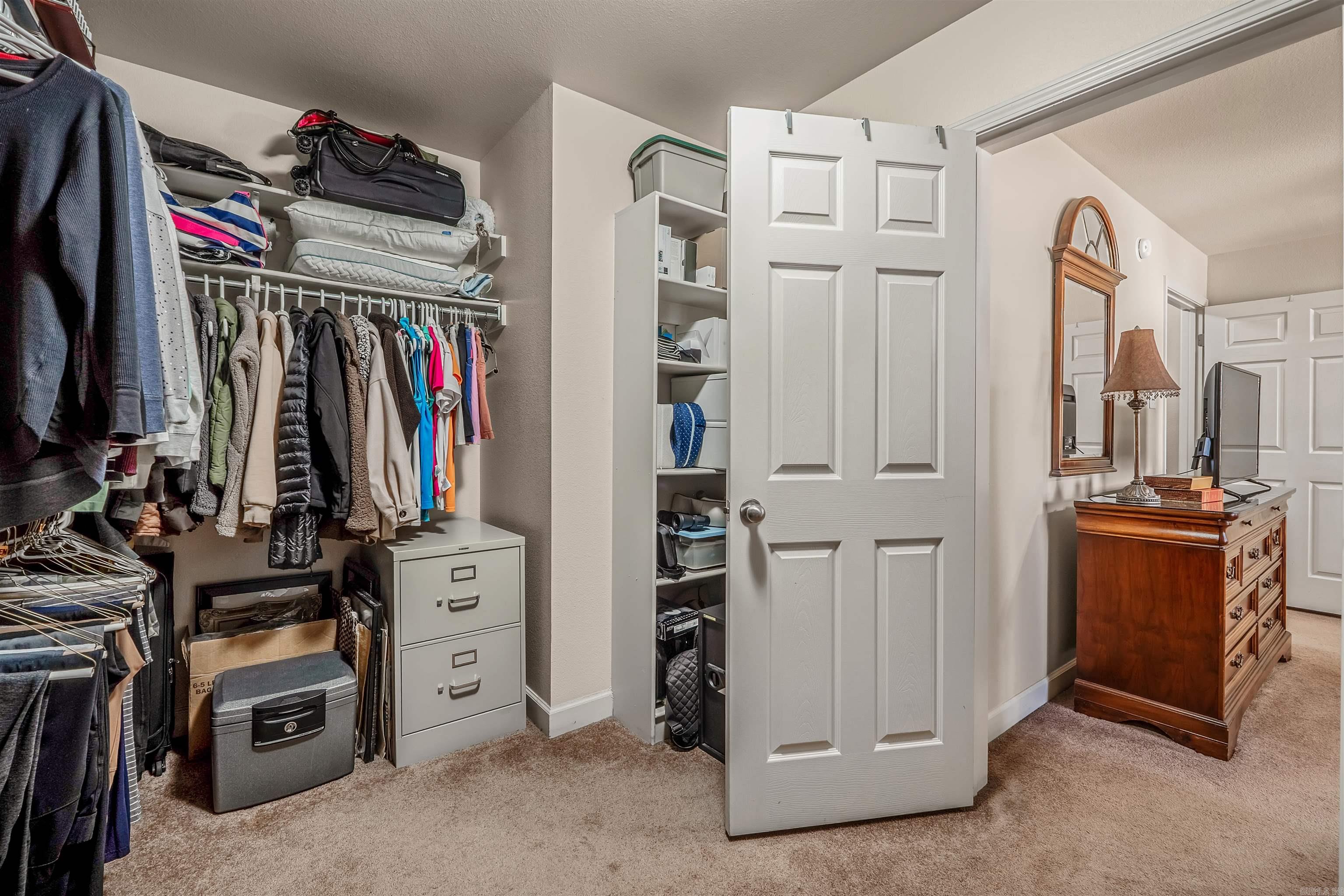 PIONEER SPRINGS - Residential