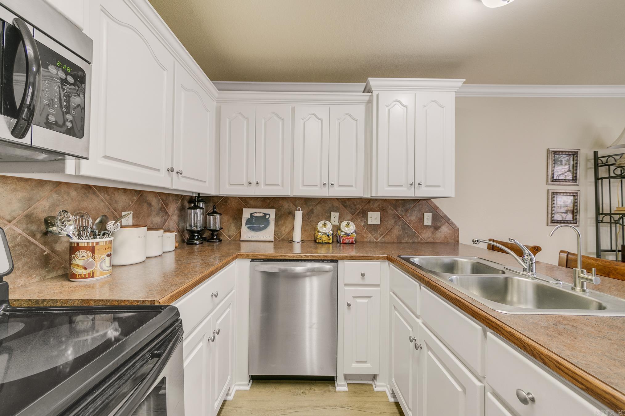 PIONEER SPRINGS - Residential