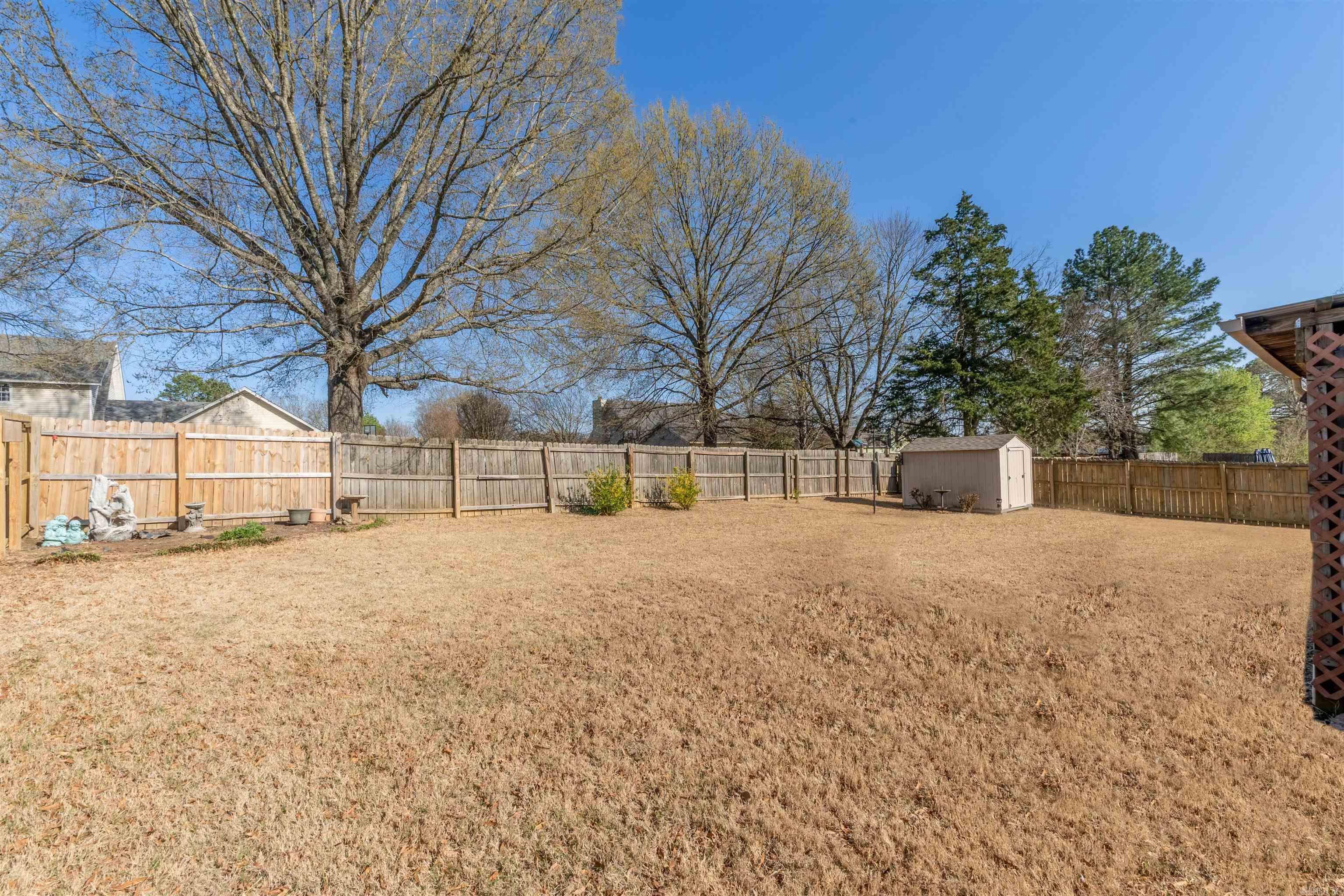 PIONEER SPRINGS - Residential