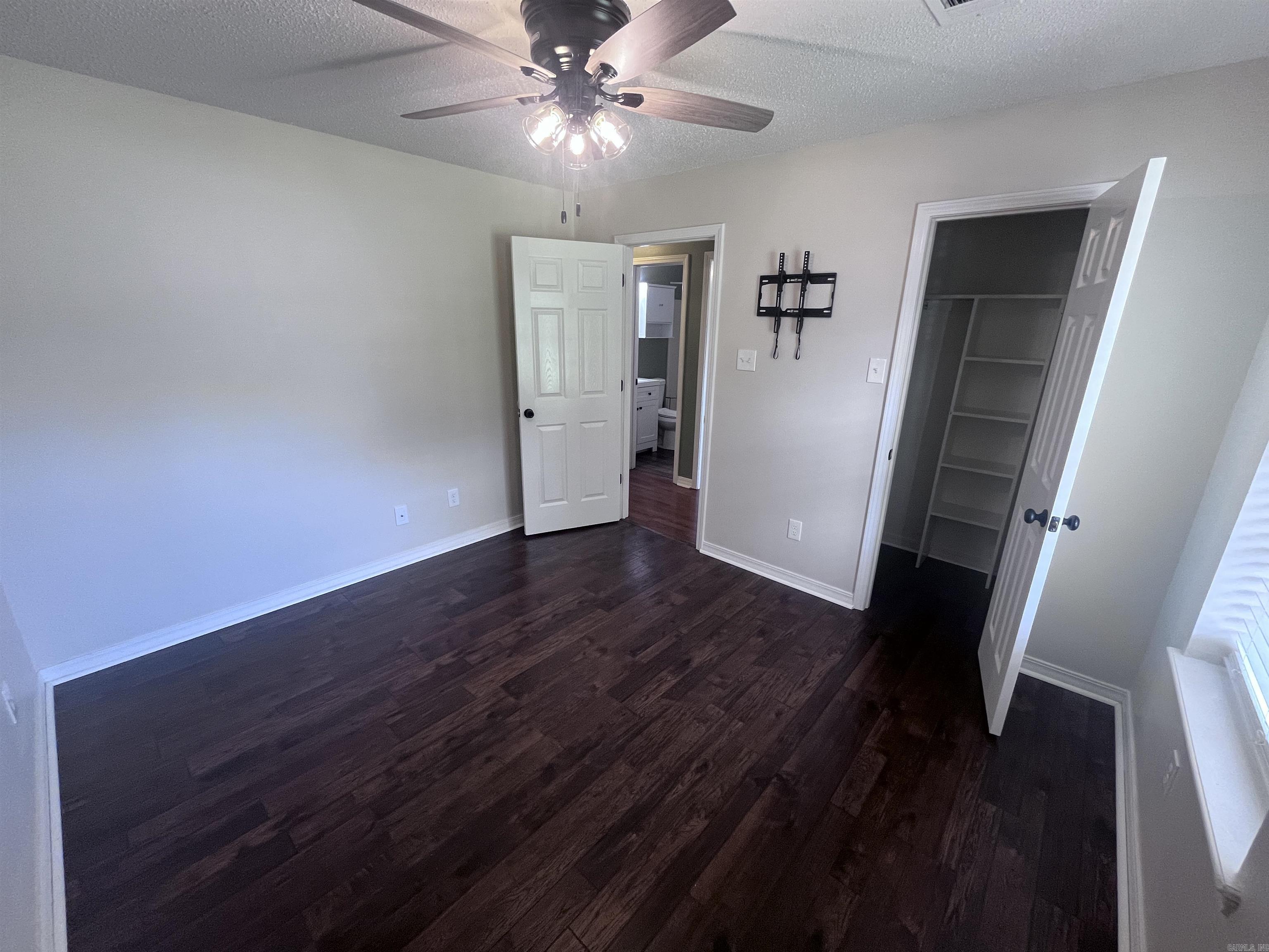 Parkview III - Residential Lease