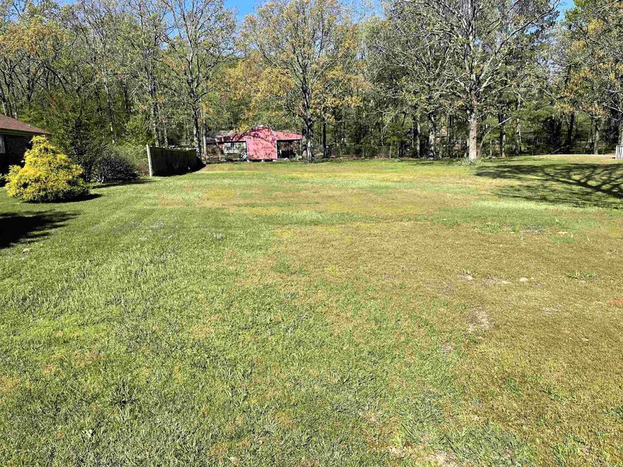This vacant lot is located in the Sweetbriar Estates, an area of nice homes. This would be perfect for a spec house.