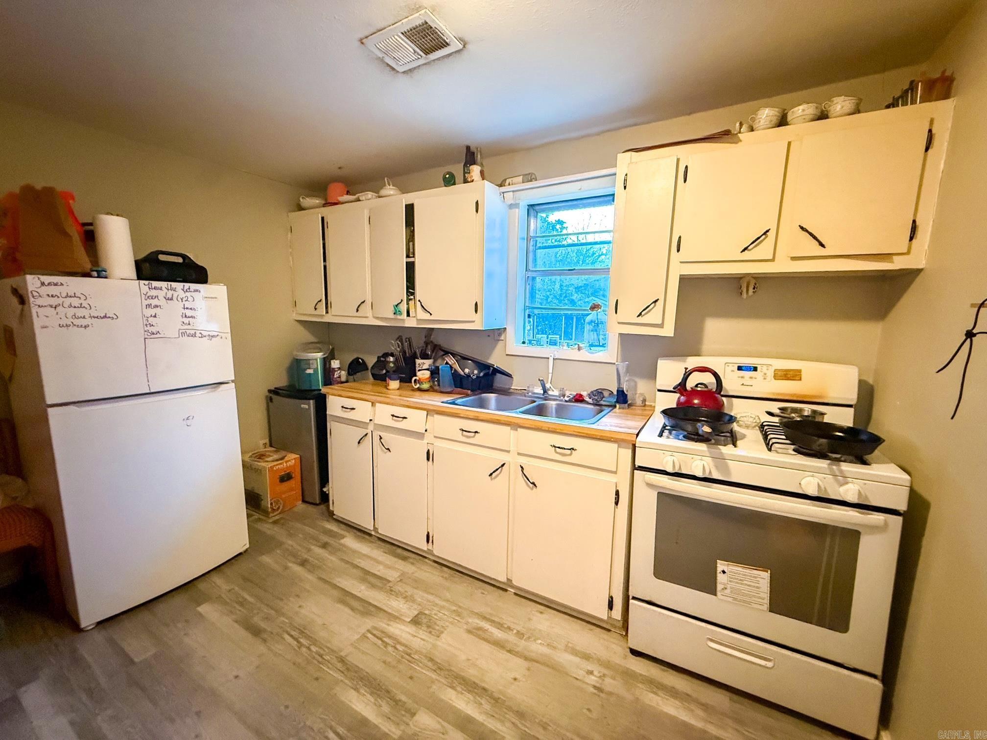 CLINTON ORIGINAL - Residential