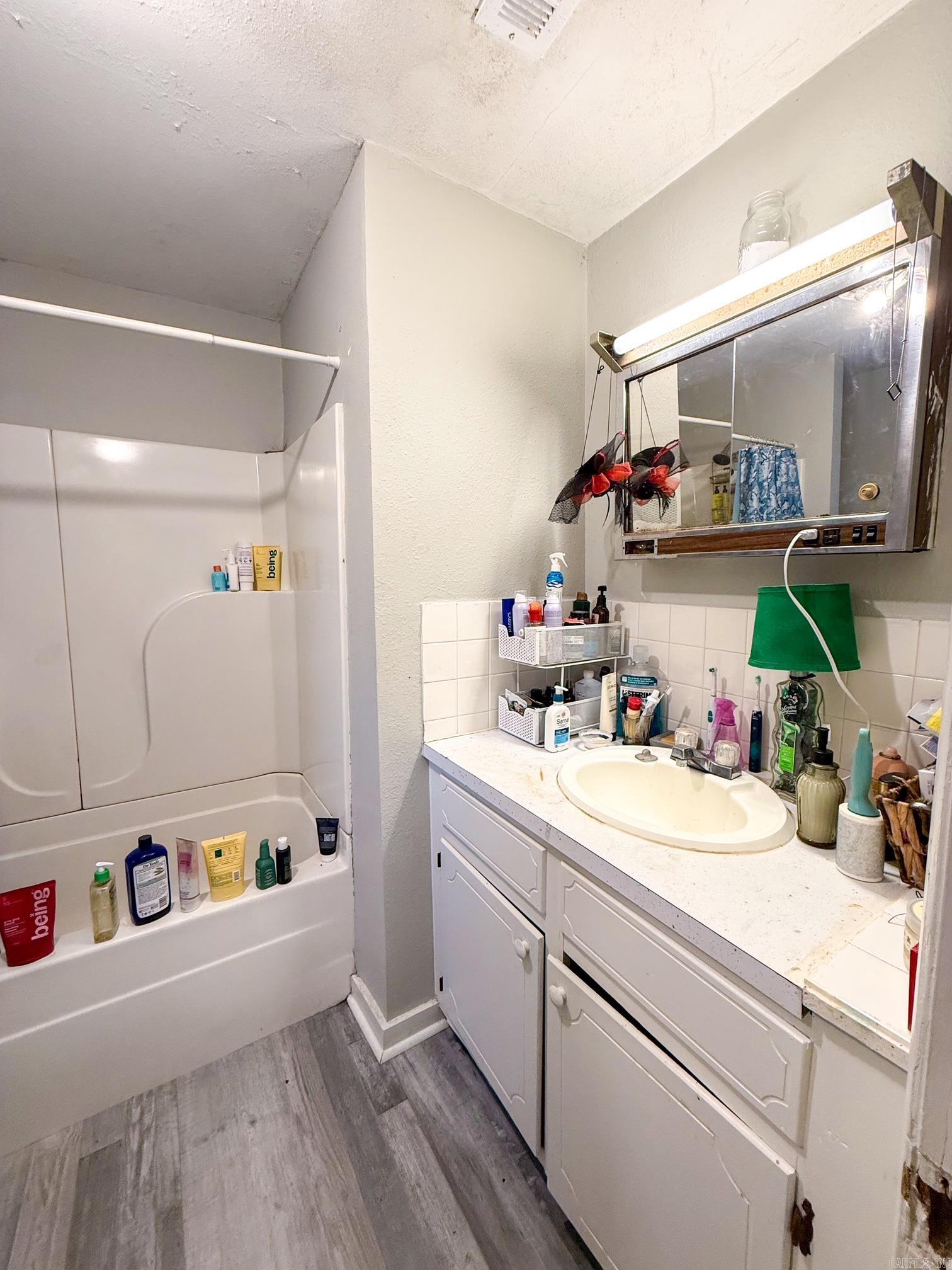 CLINTON ORIGINAL - Residential