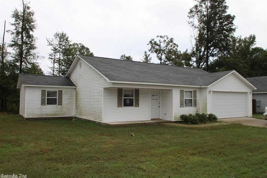 Nice 4 Bedroom, 2 Bath Home in Haskell.    Private Back Yard.   Agents, please see agent remarks for required info. Info call Allen W. Trammell  501 681-5850