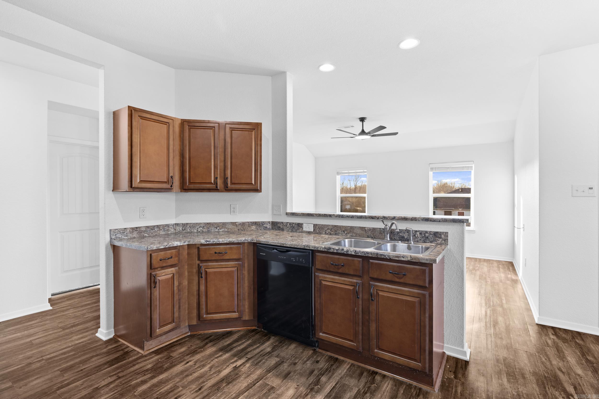 OAKLAND PARK - Residential