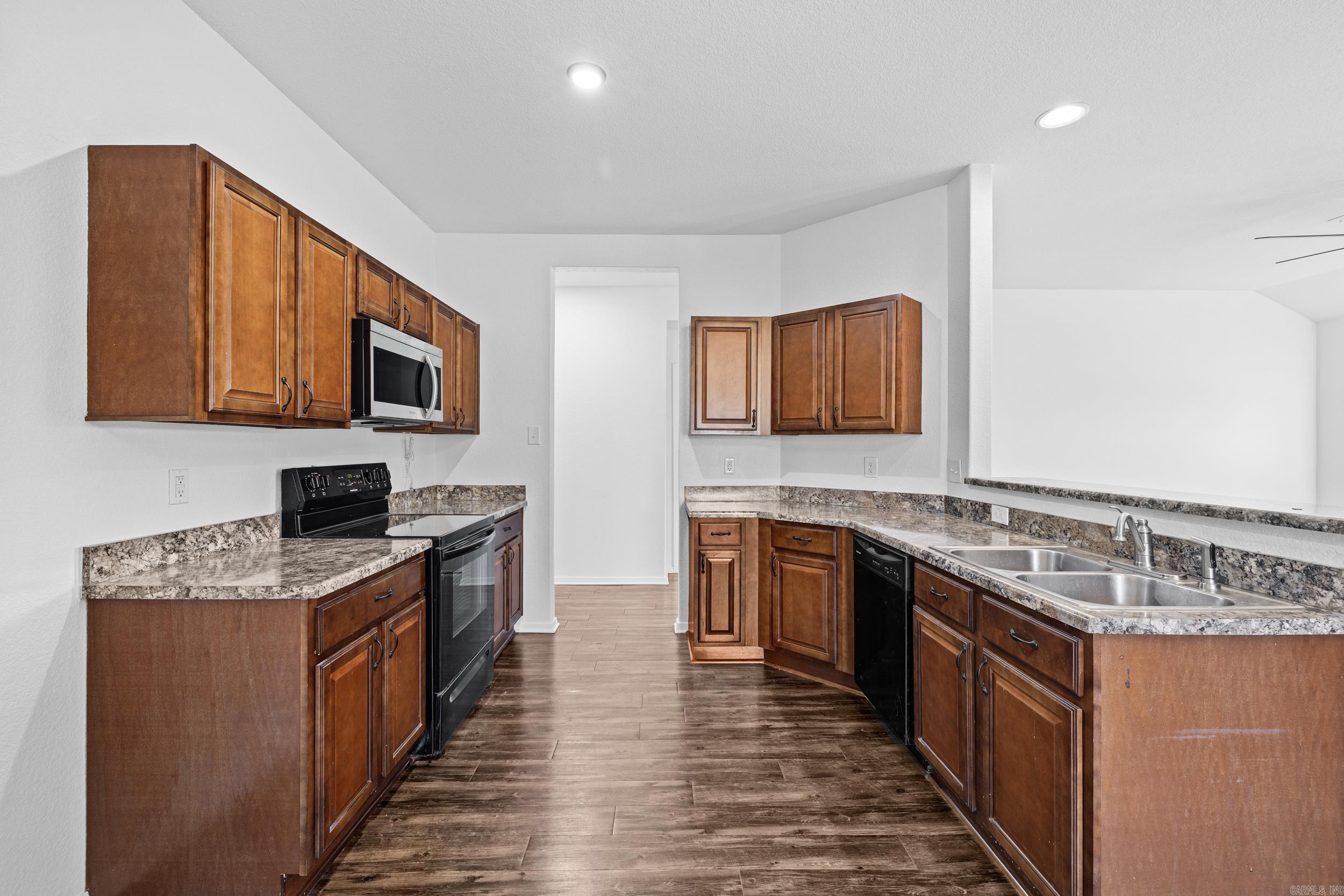 OAKLAND PARK - Residential