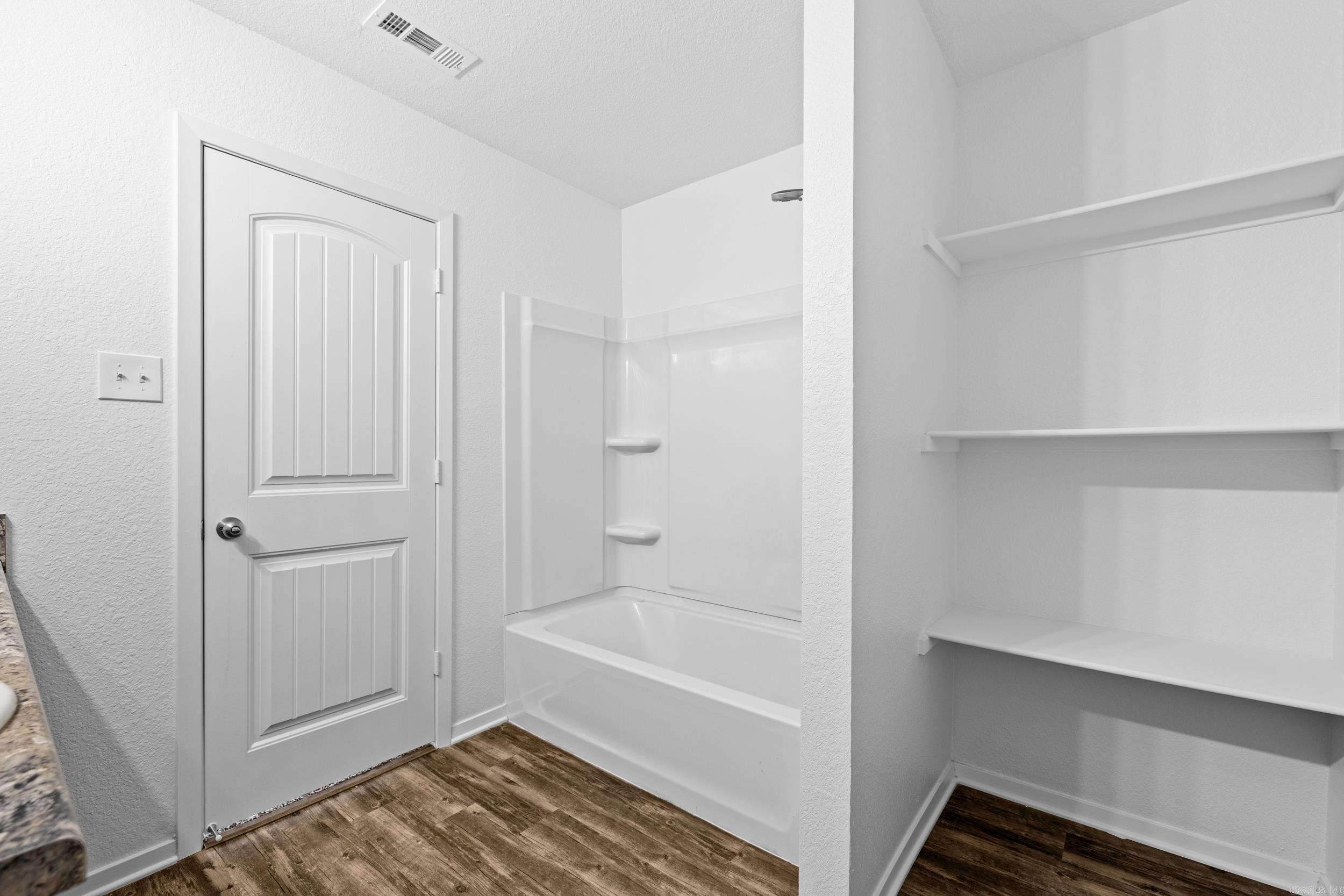 OAKLAND PARK - Residential