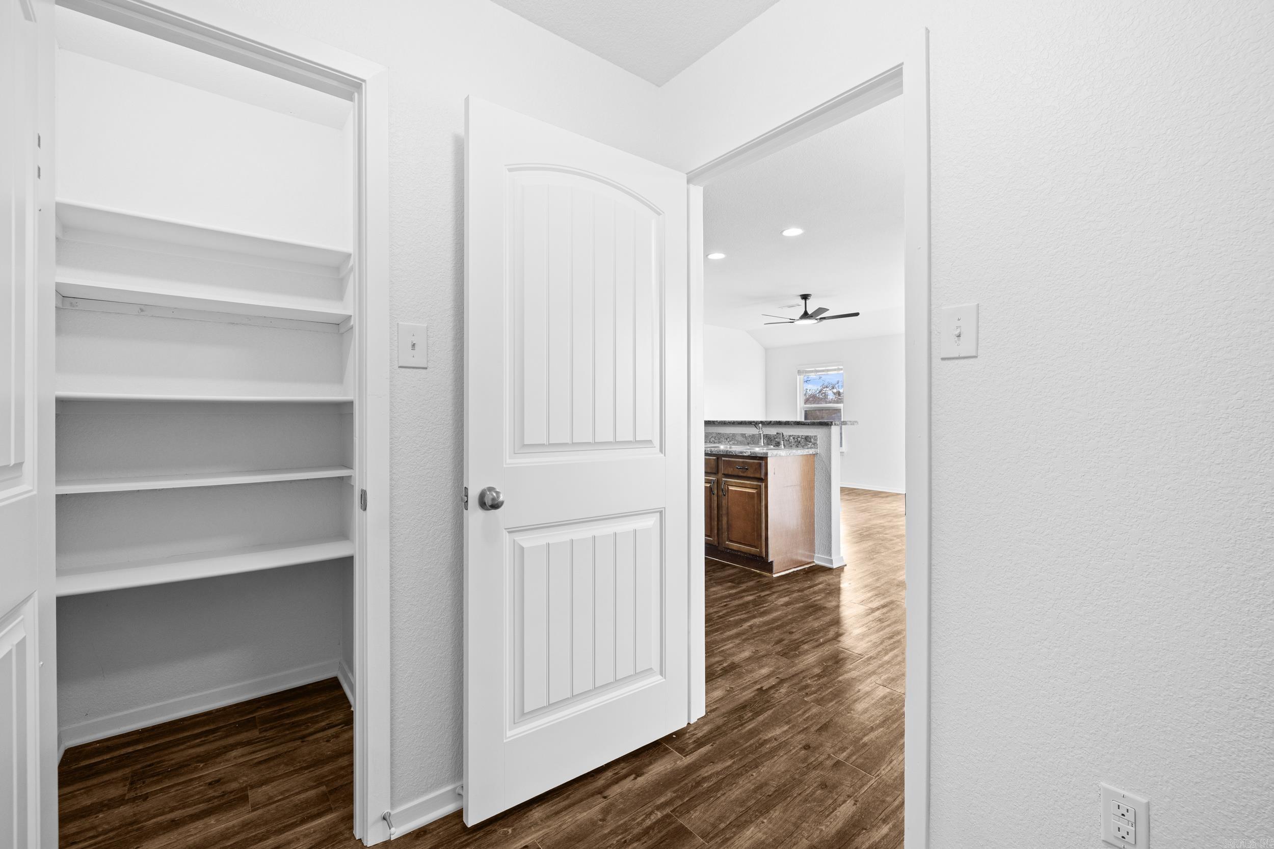 OAKLAND PARK - Residential