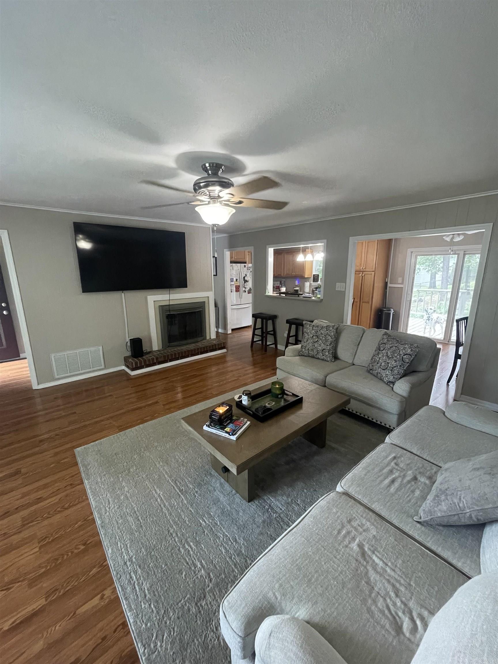 PLEASANT VIEW - Residential