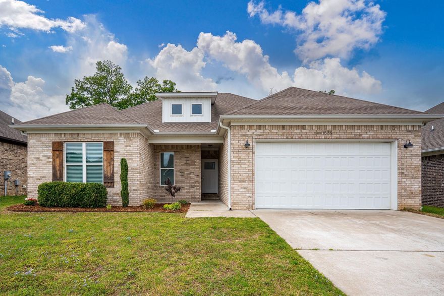 Adorable home built in 2020 features new landscaping, newly refinished concrete floors and new paint throughout! 3 bedroom, 2 bath, split floor plan, breakfast bar with granite countertops in kitchen, stainless appliances, pantry, coat closet in entry,    primary suite with soaker tub, walk in shower, 2 closets, fully fenced backyard with patio area. Located minutes from UCA!