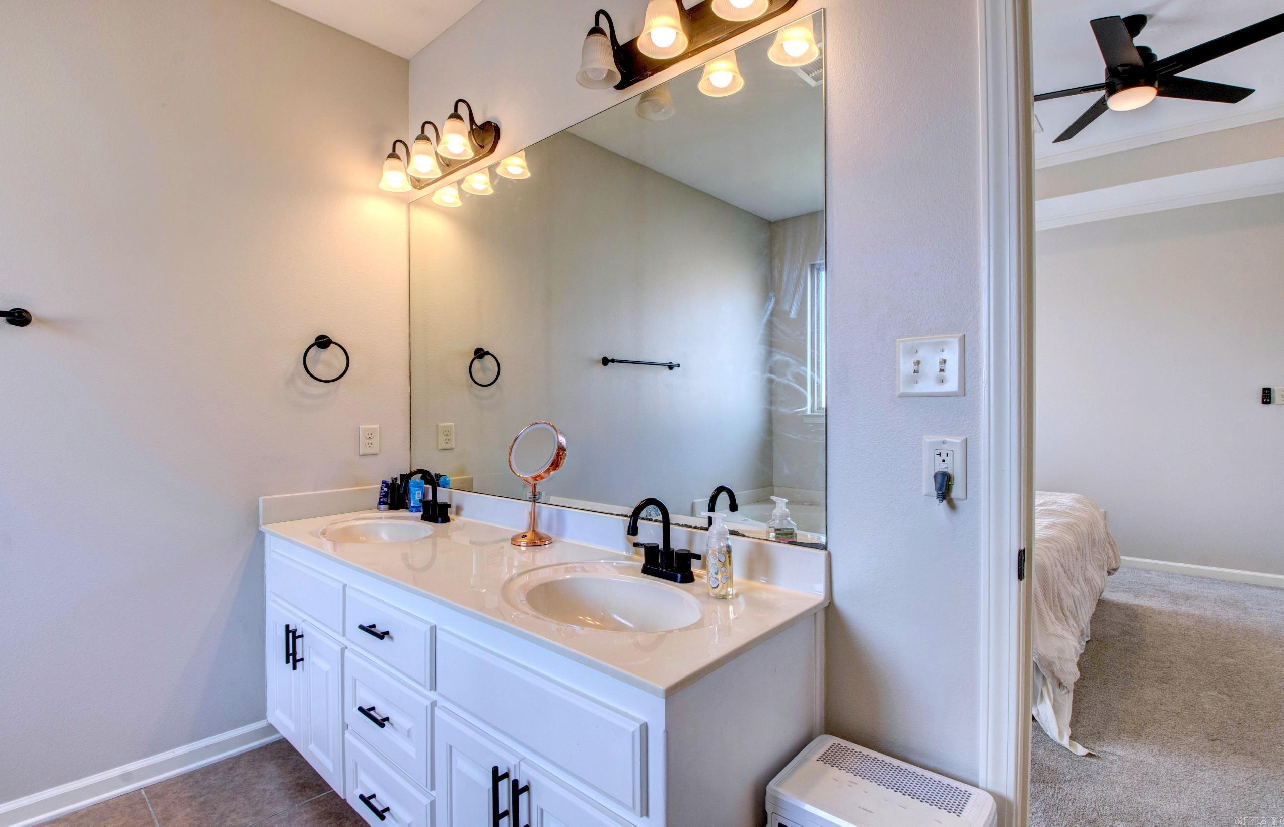 STONEHENGE PLACE - Residential