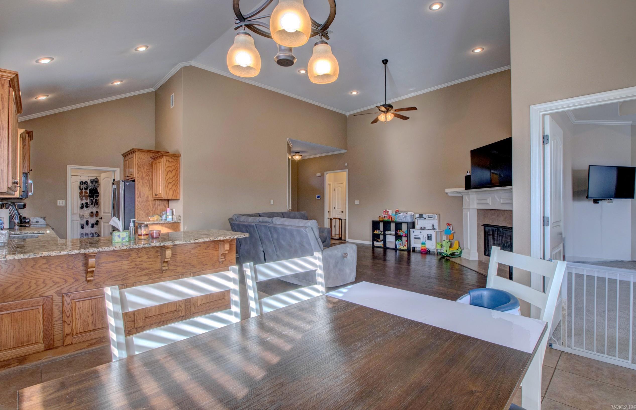 STONEHENGE PLACE - Residential