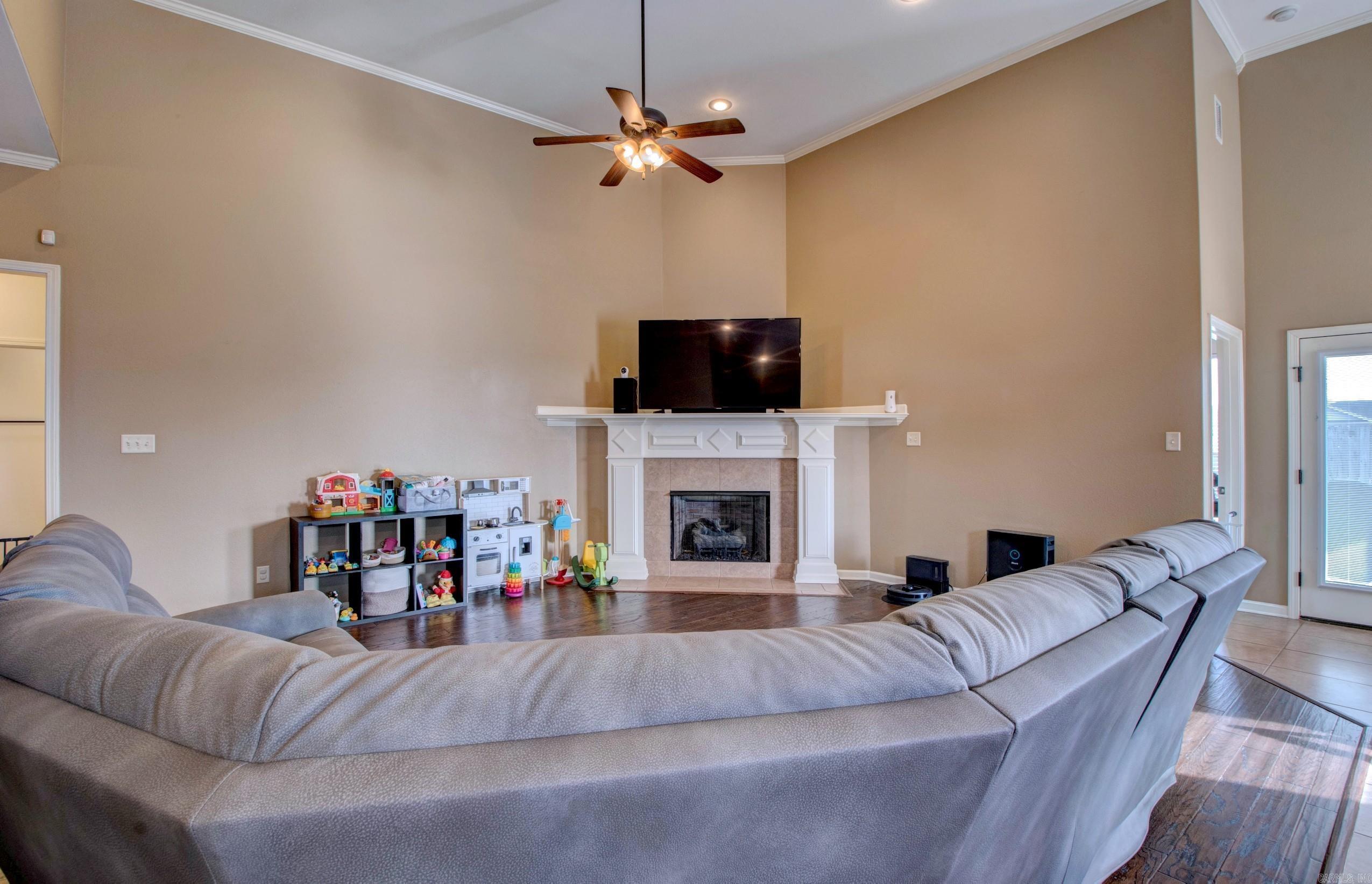 STONEHENGE PLACE - Residential