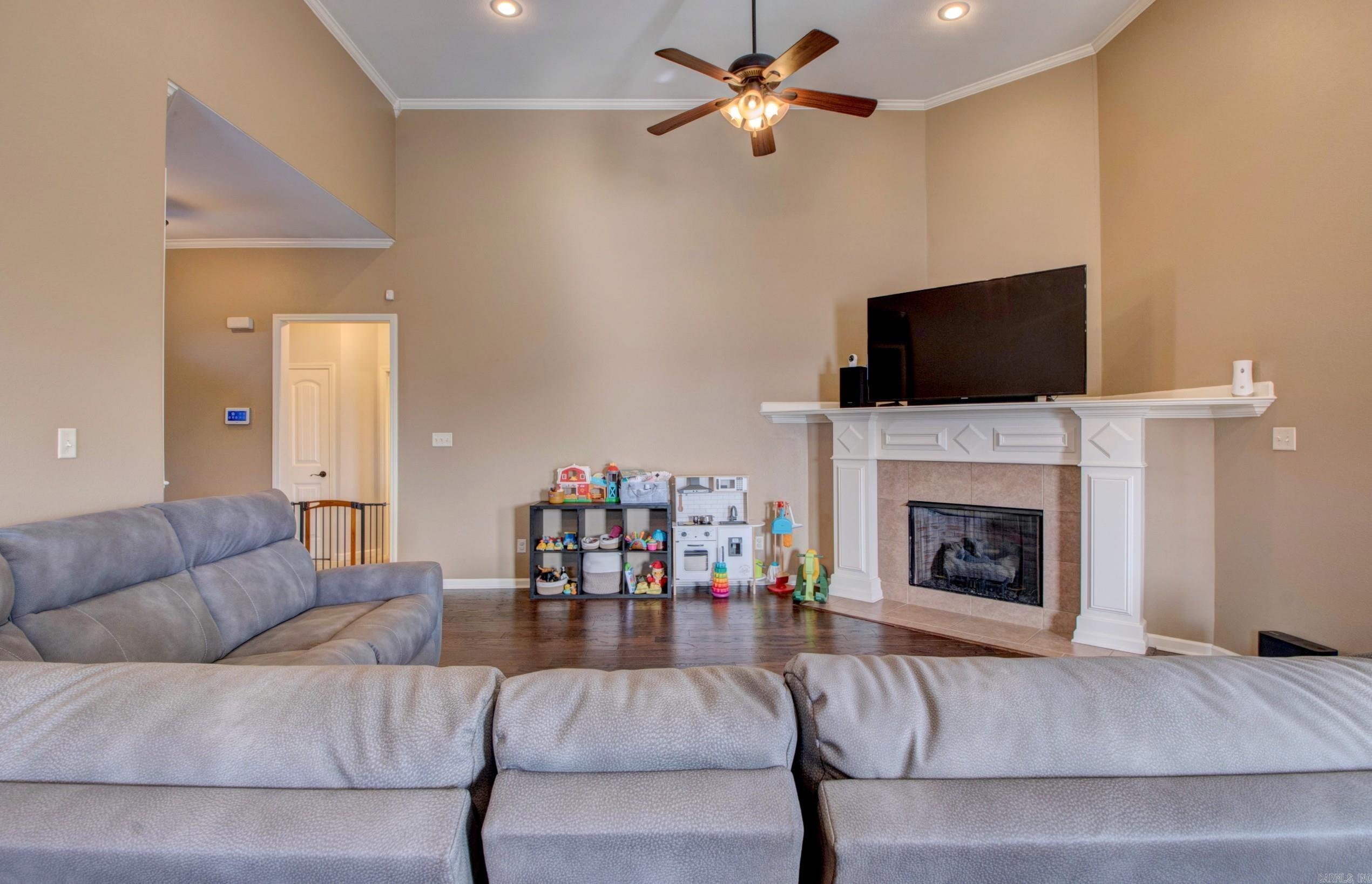 STONEHENGE PLACE - Residential