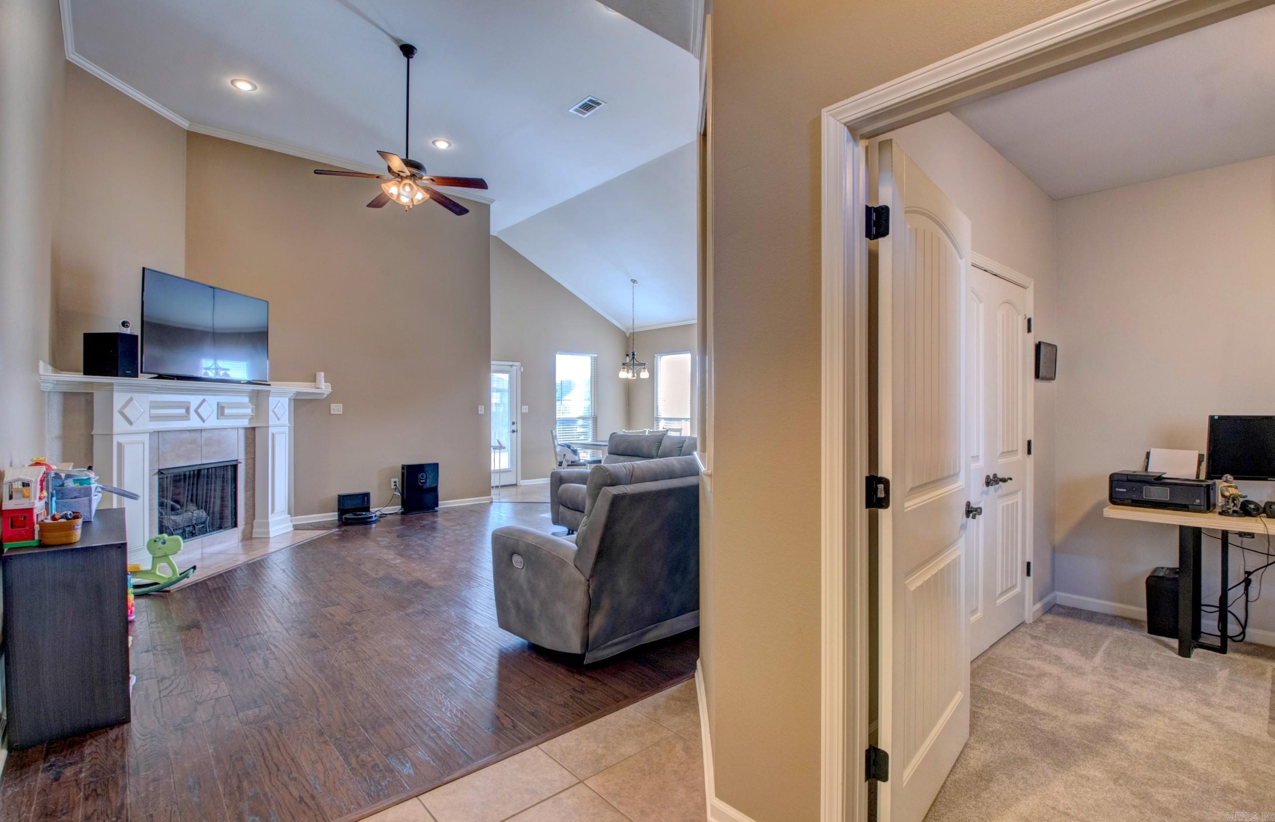 STONEHENGE PLACE - Residential