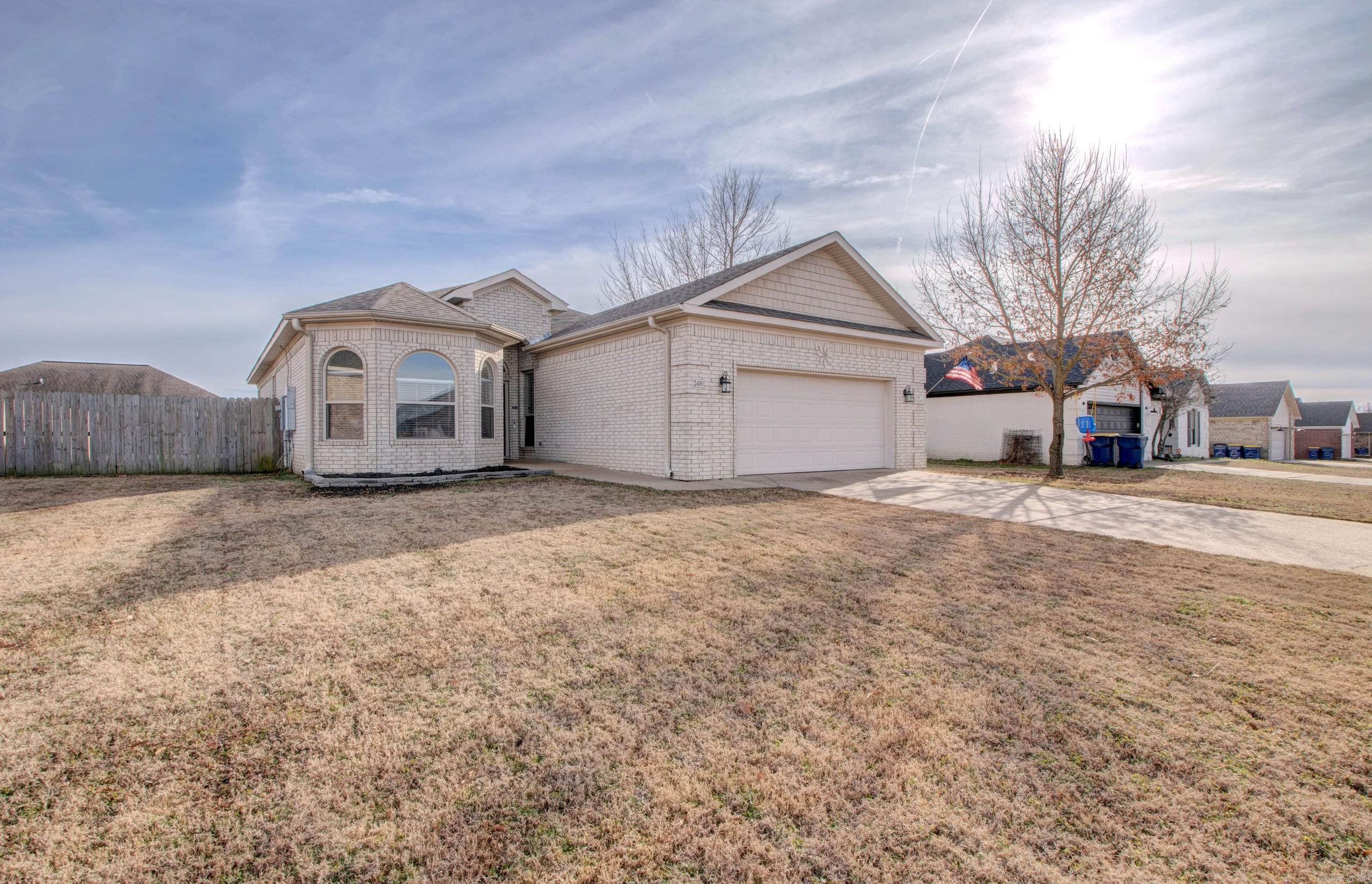 STONEHENGE PLACE - Residential