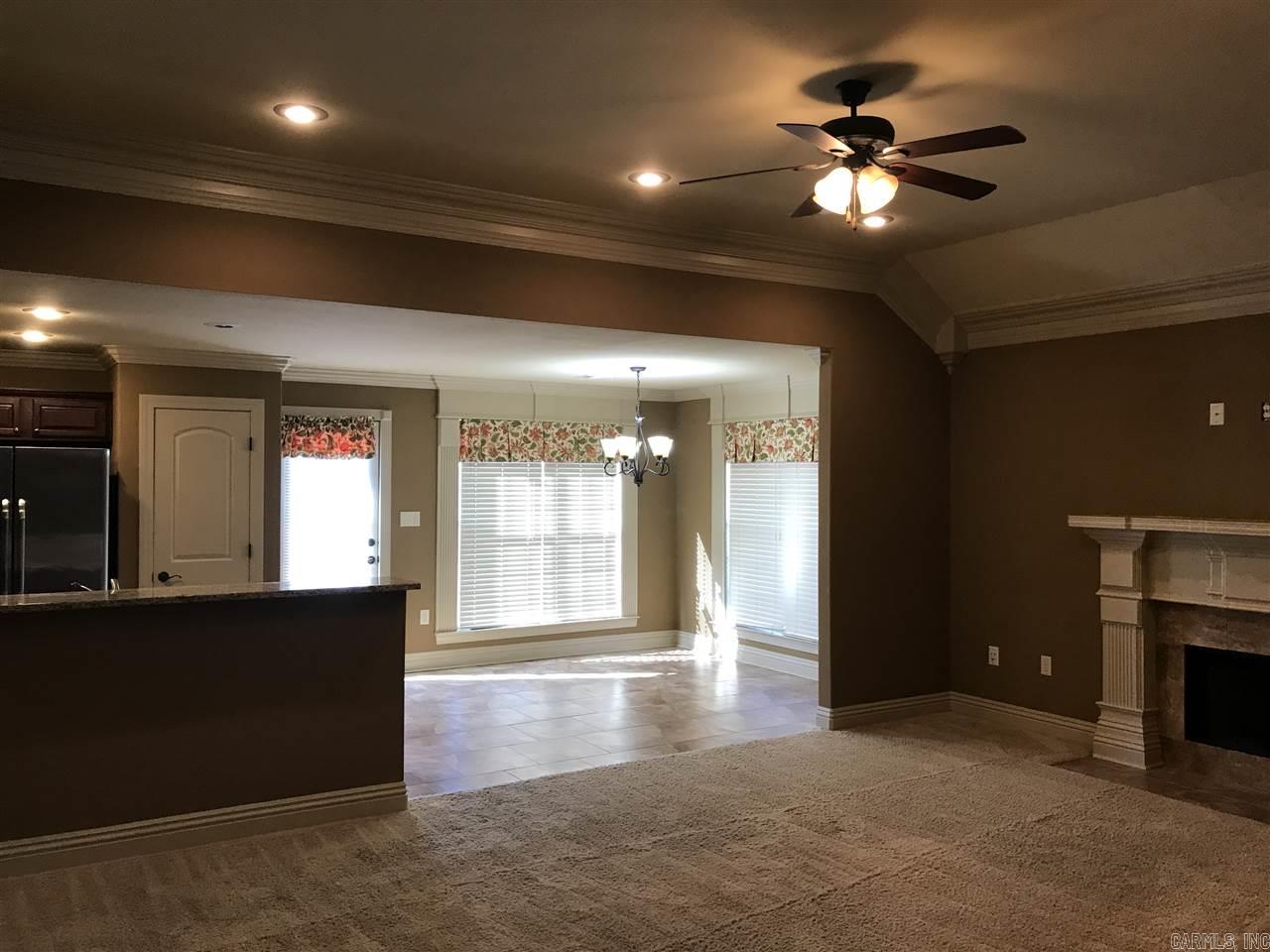 COUNTRY CLUB OF ARK THE - Residential Lease