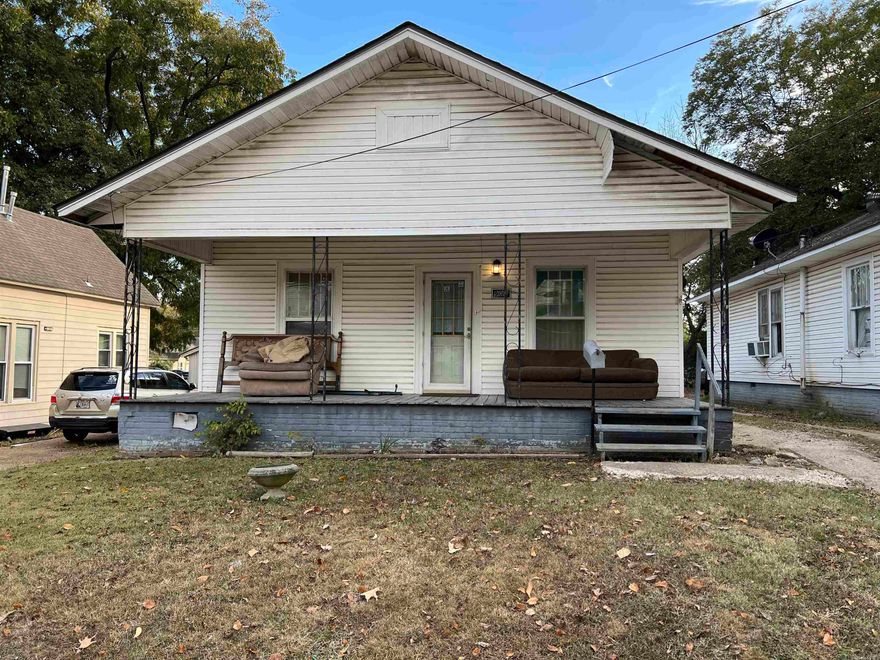 Are you ready for a fixer upper, flip, or just a rental to add to your portfolio? Check out the little jewel quickly! The house is sold AS IS.  Call or text for more information or to schedule your showing appointment.