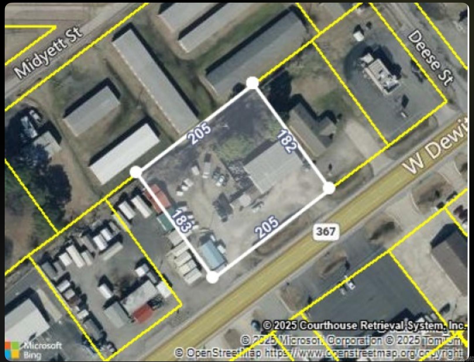 Main image without alt text