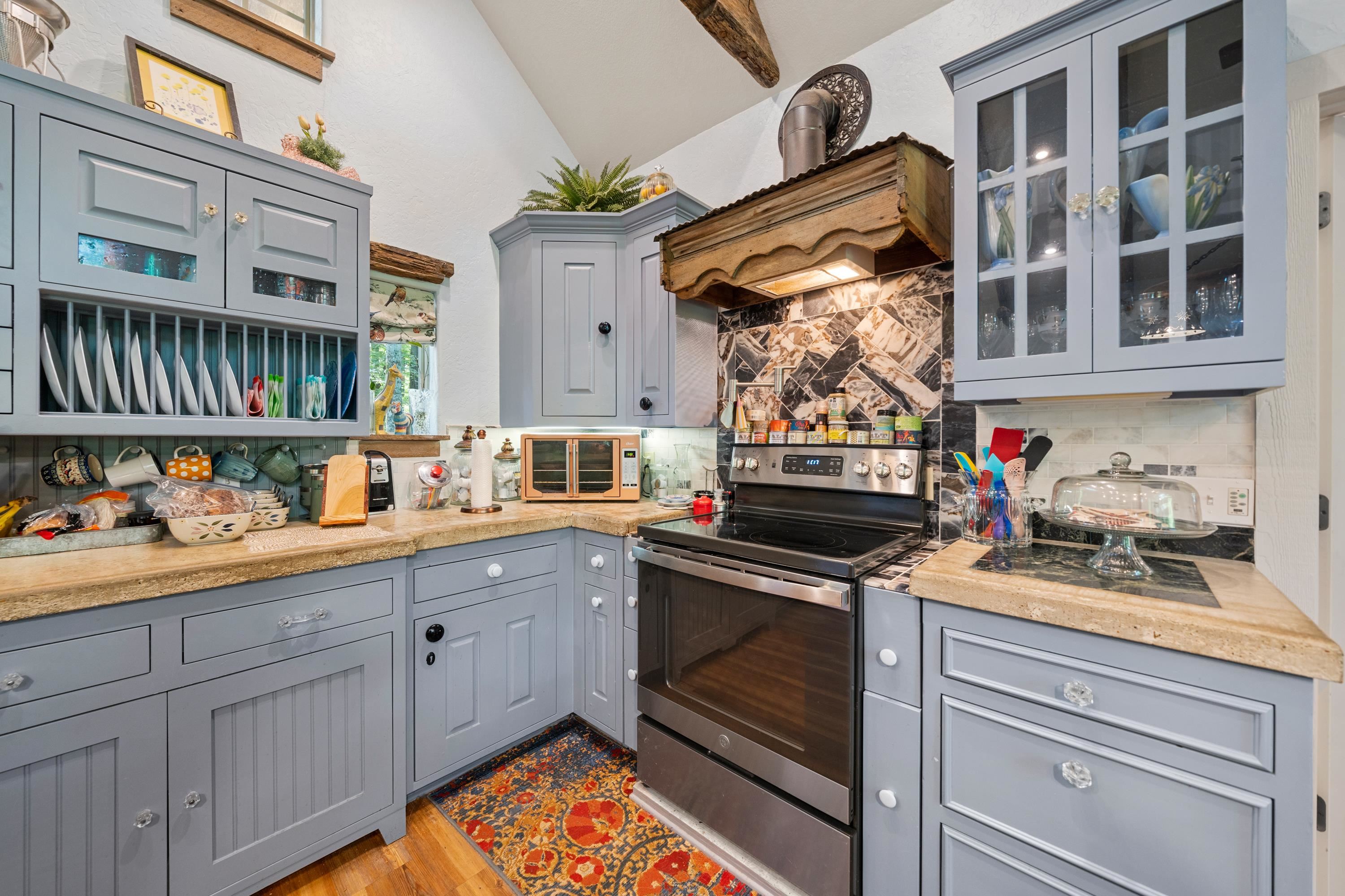 RIVERVIEW ESTATES - Residential