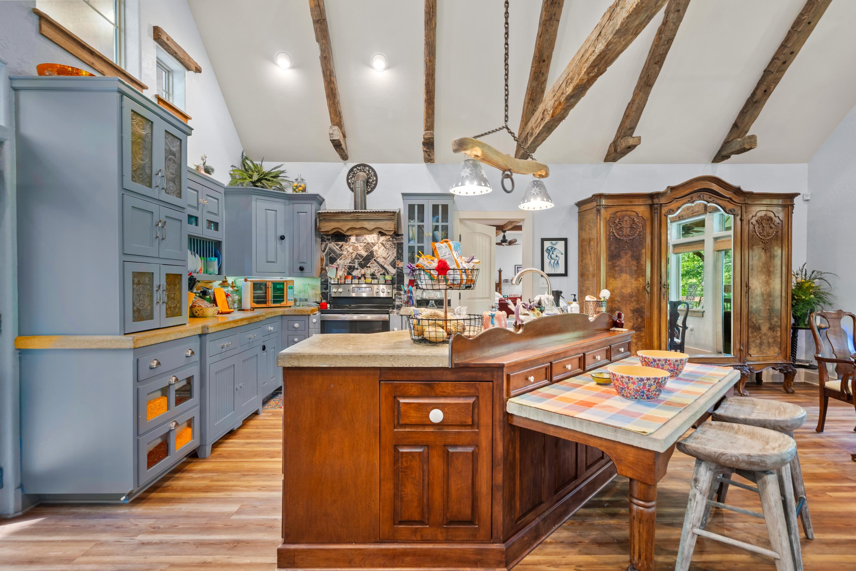 RIVERVIEW ESTATES - Residential