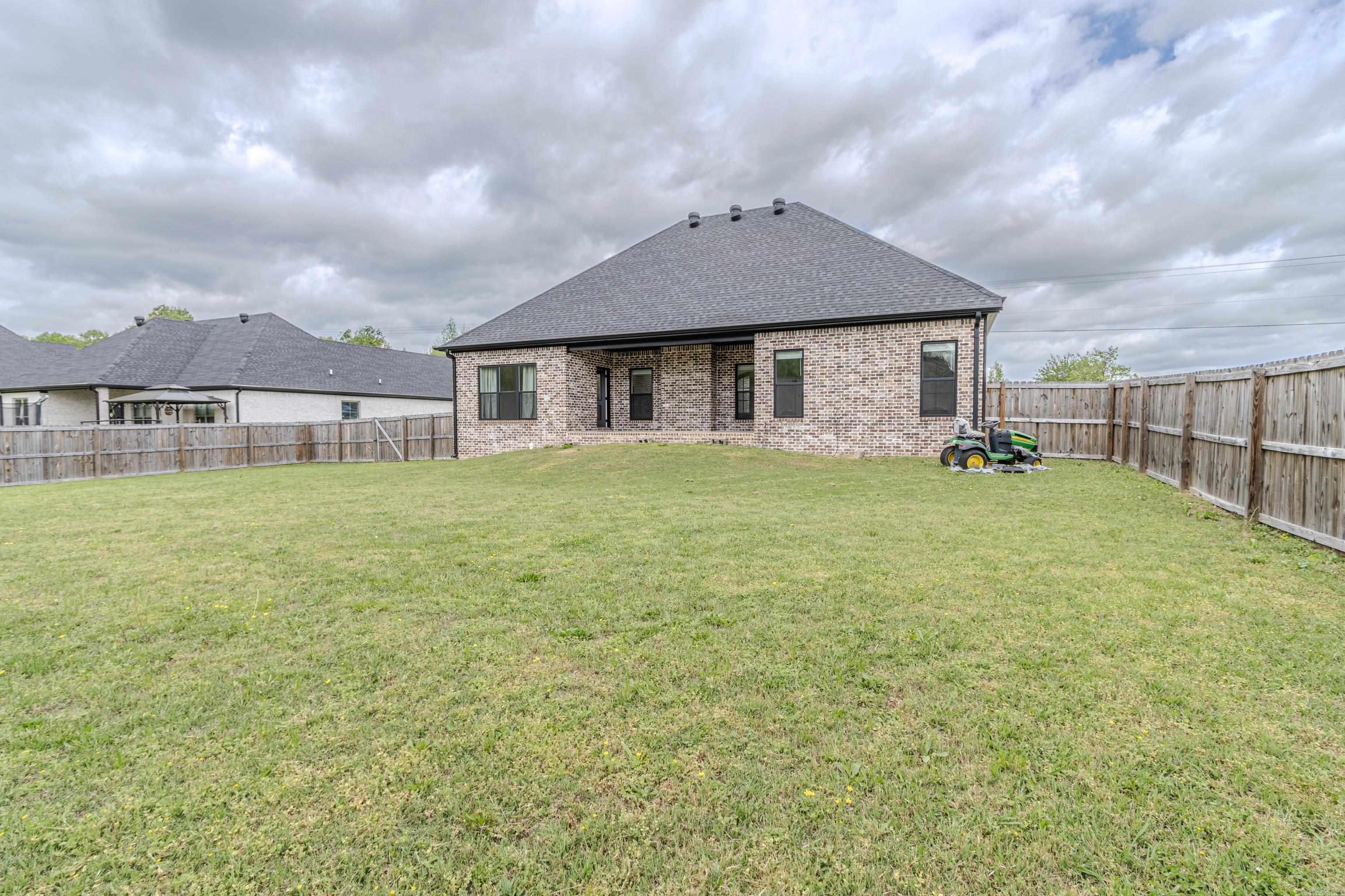 REGISTER ESTATES - Residential