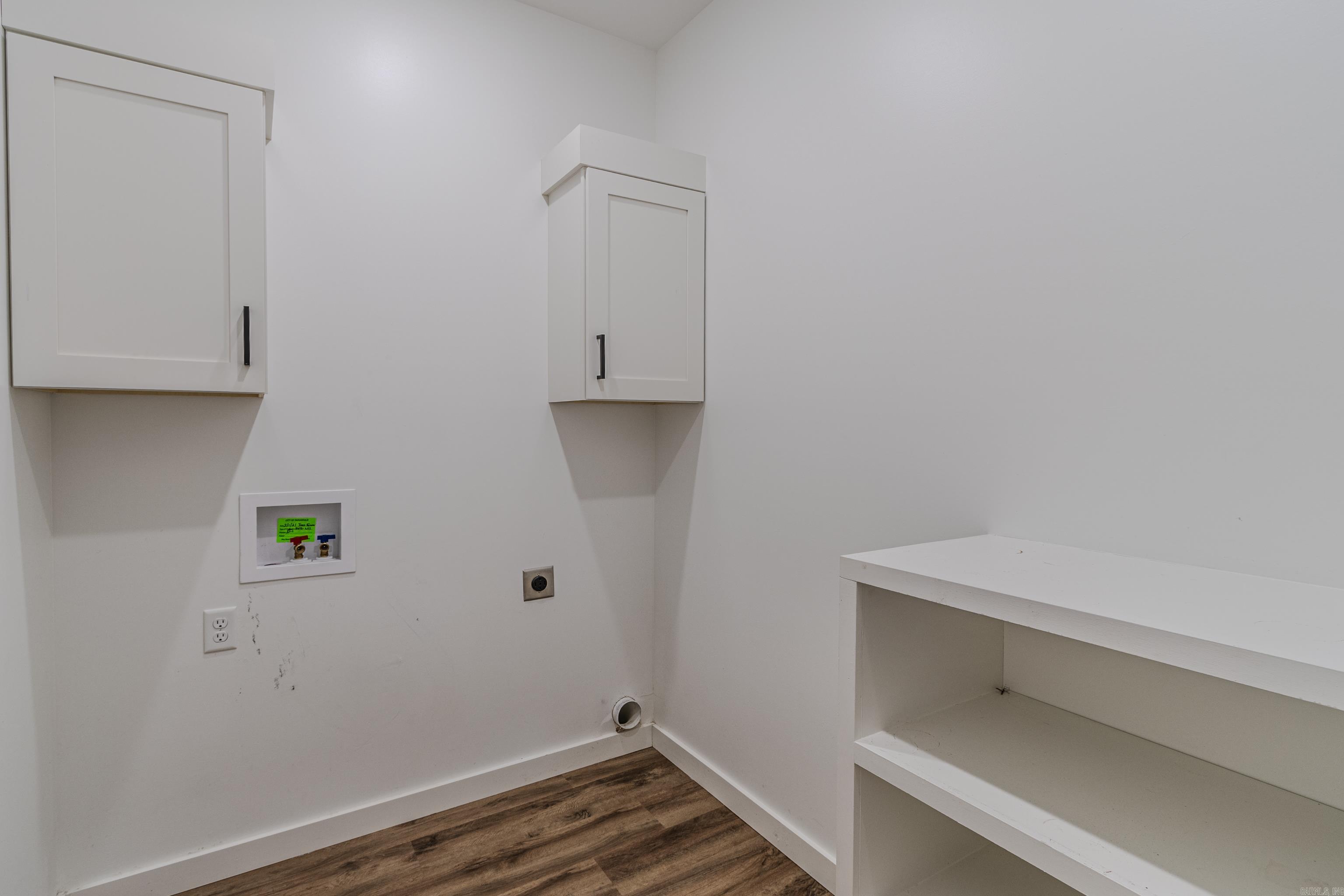 REGISTER ESTATES - Residential