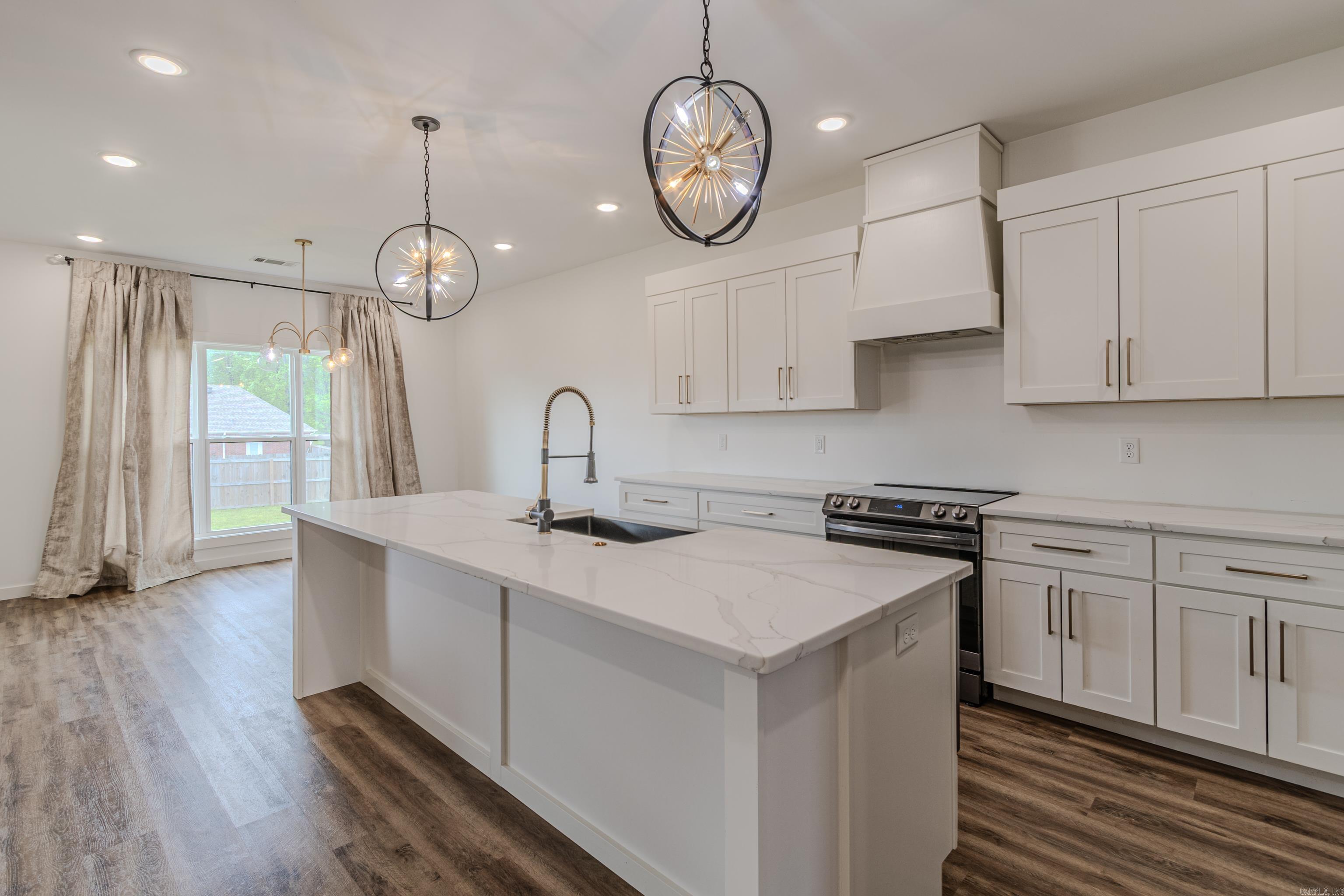 REGISTER ESTATES - Residential