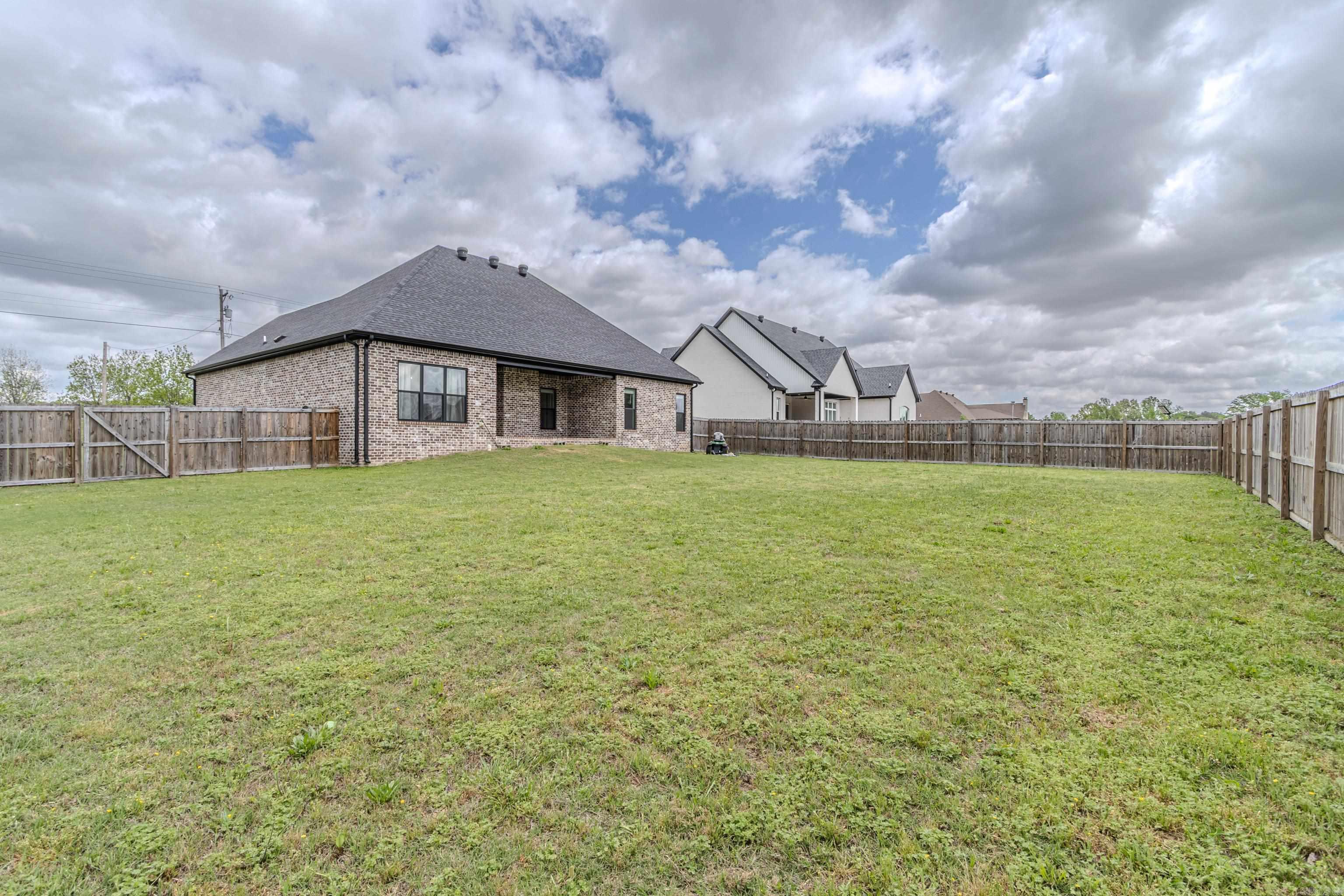 REGISTER ESTATES - Residential