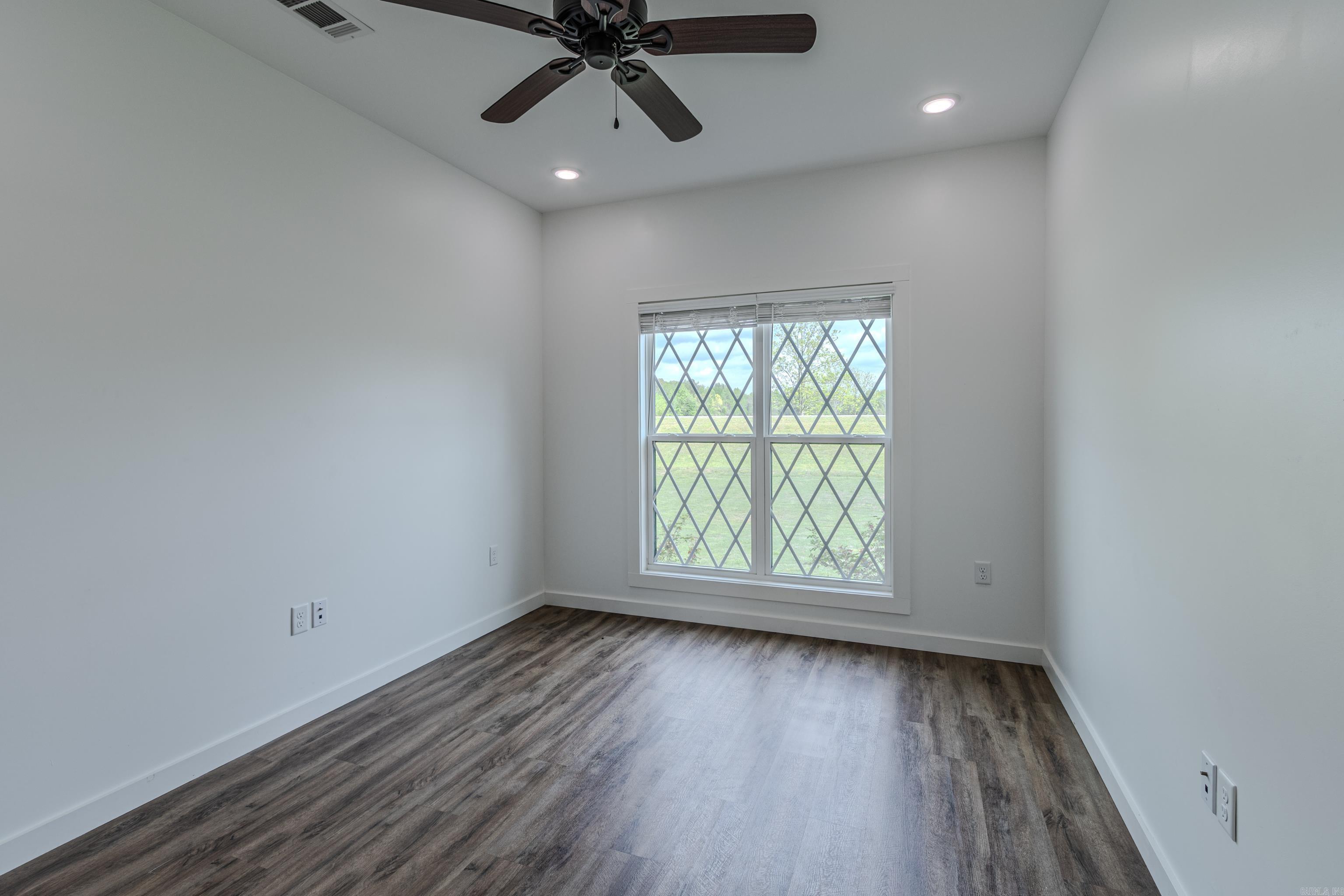 REGISTER ESTATES - Residential