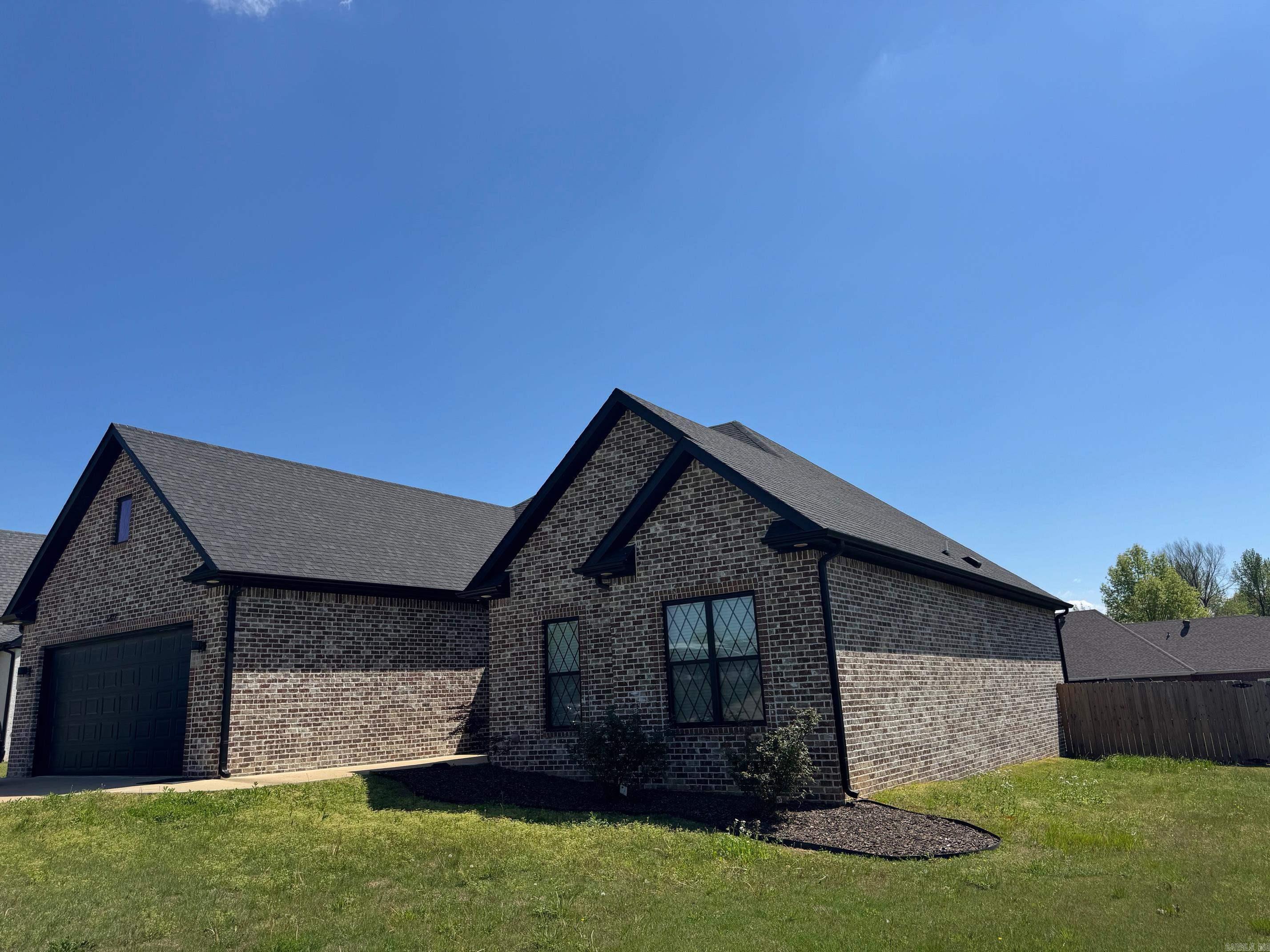 REGISTER ESTATES - Residential