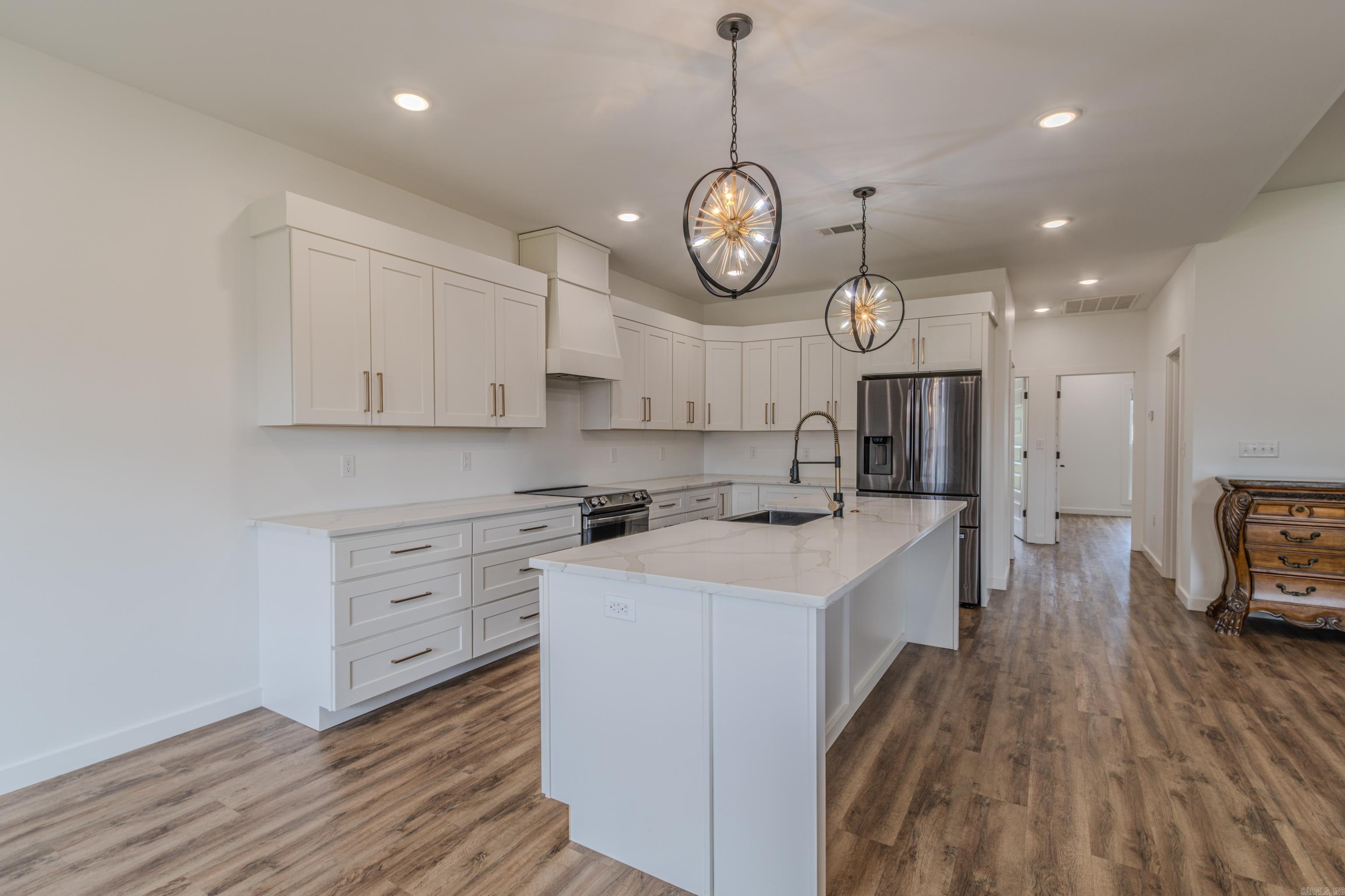 REGISTER ESTATES - Residential