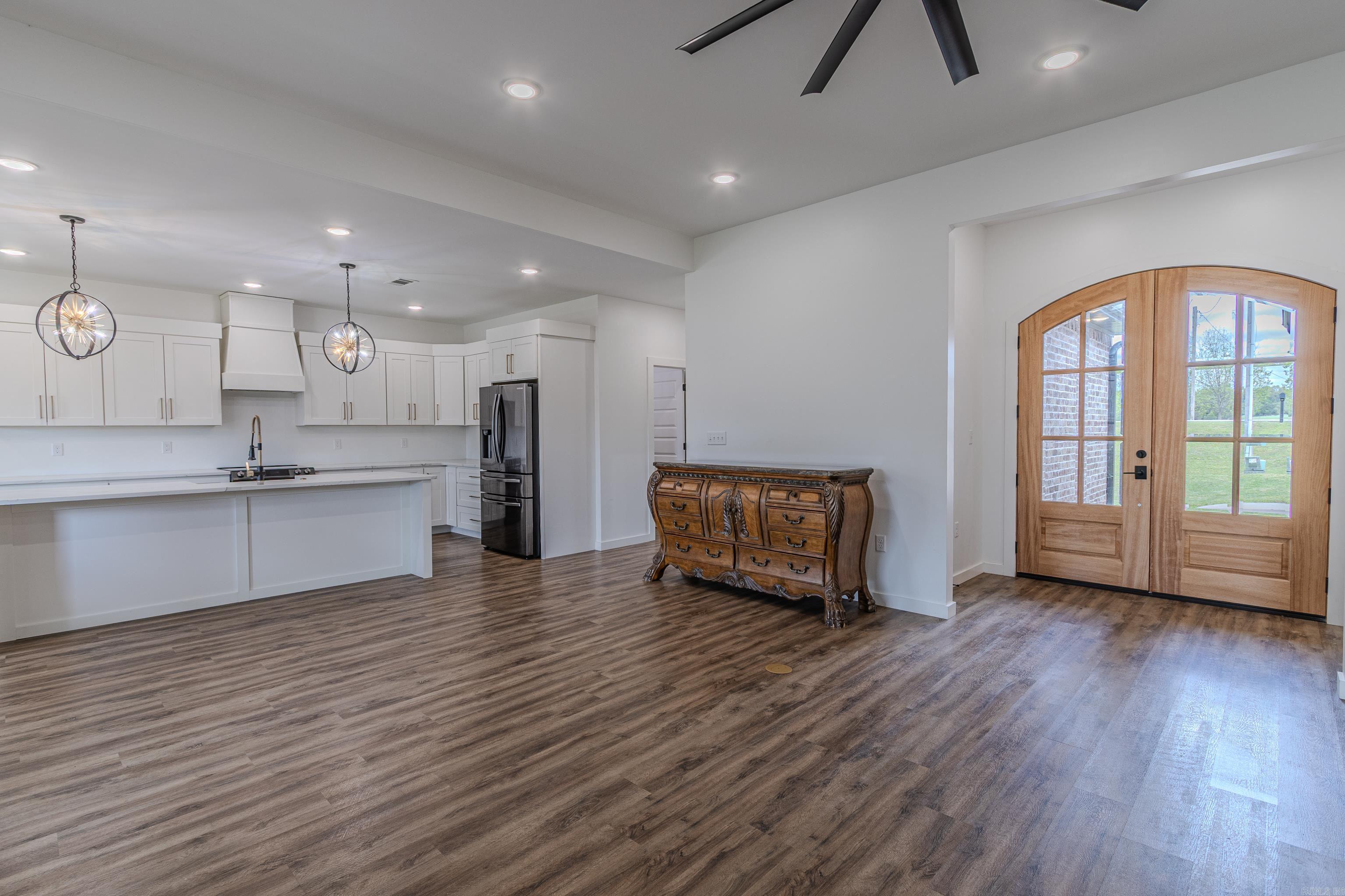 REGISTER ESTATES - Residential