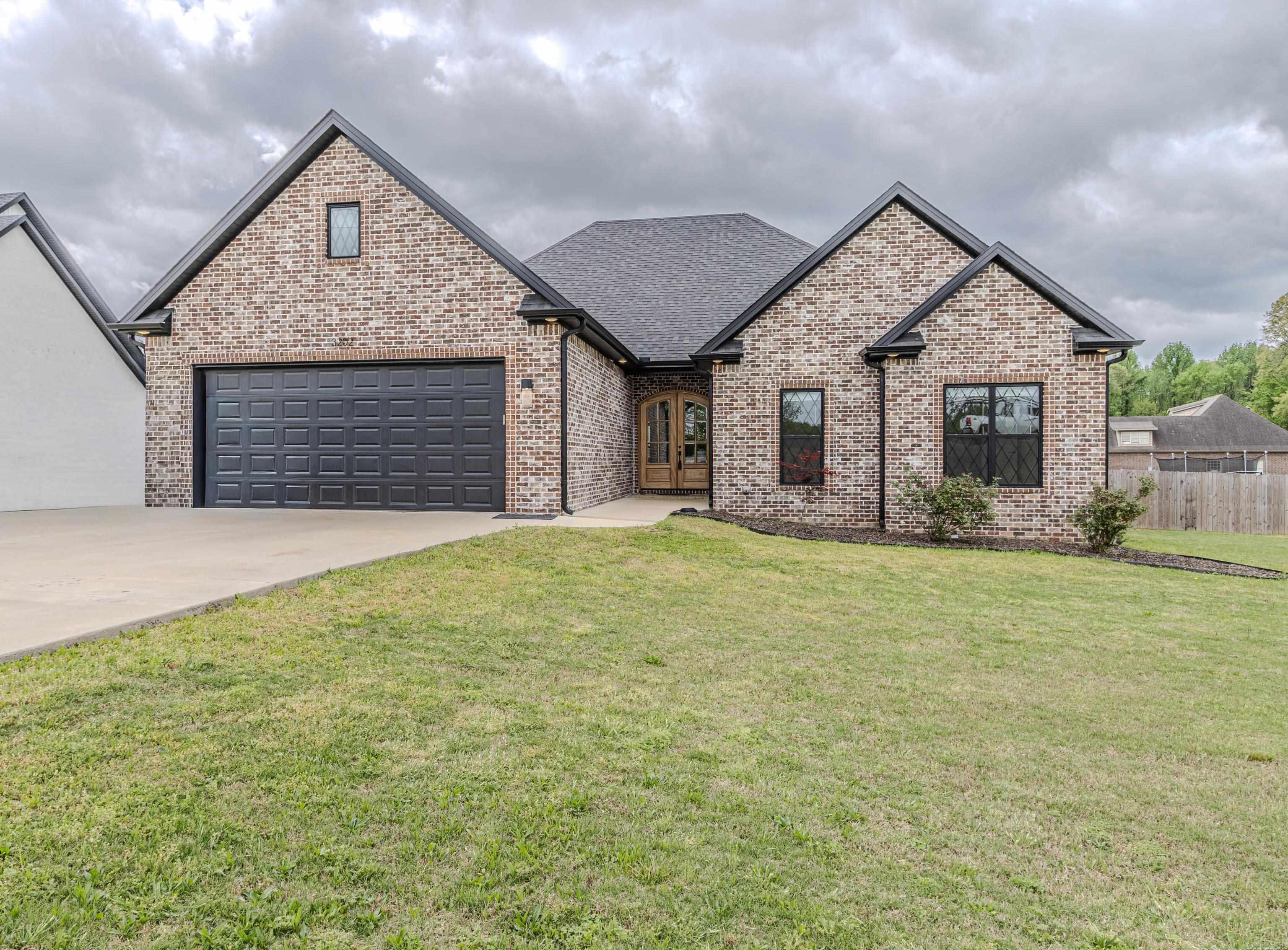 REGISTER ESTATES - Residential