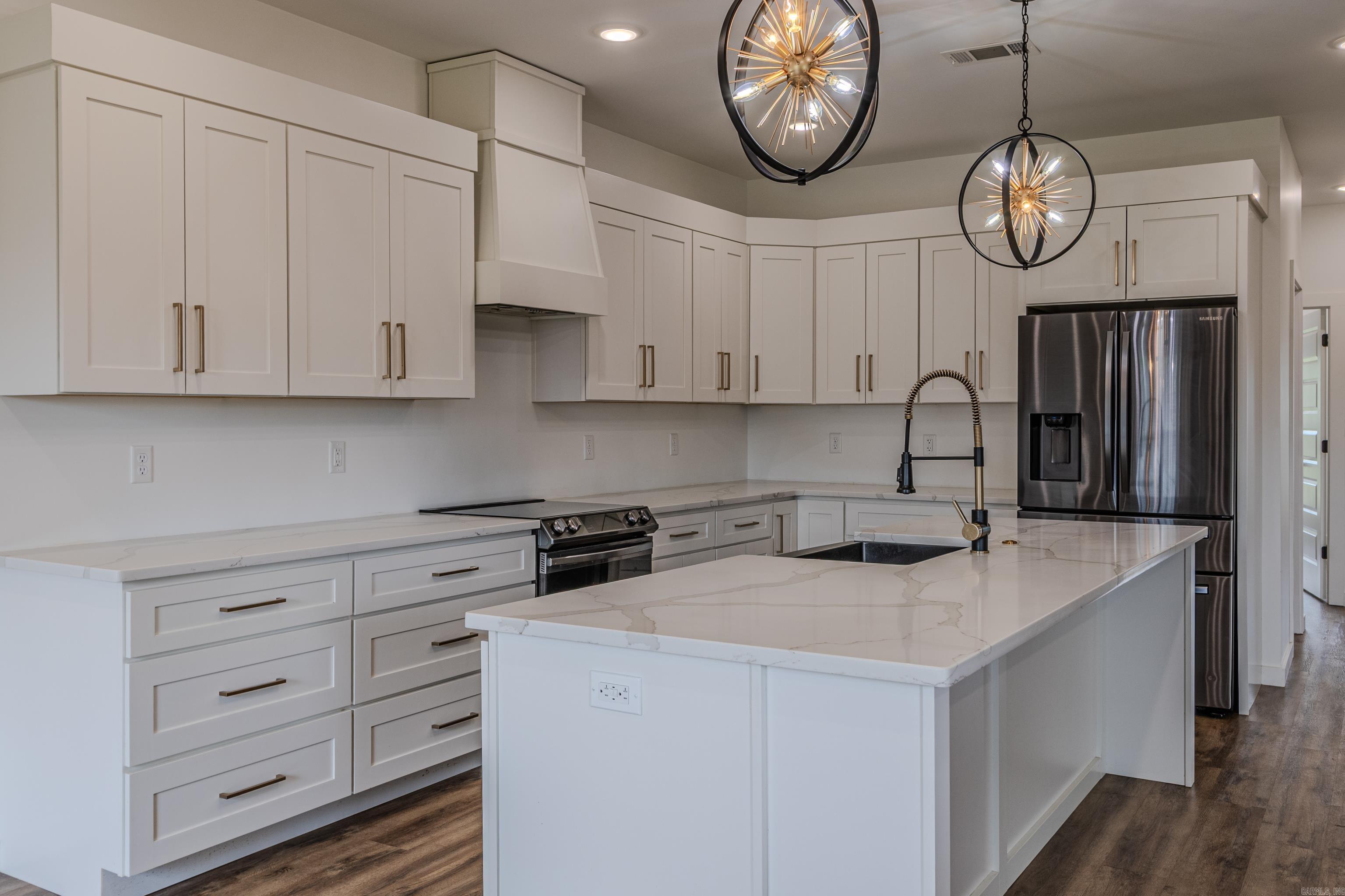 REGISTER ESTATES - Residential