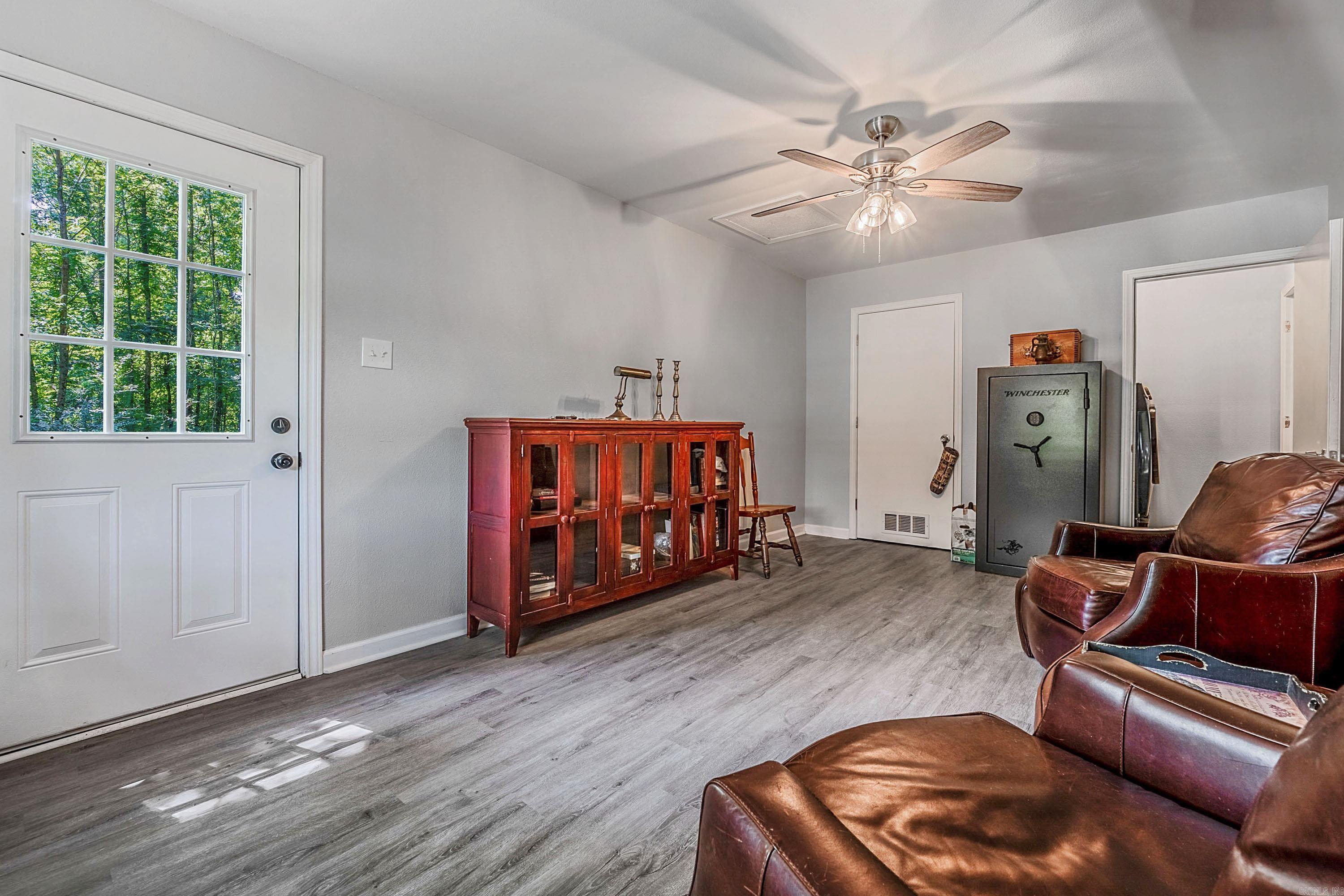 BAYOU METO PLACE - Residential