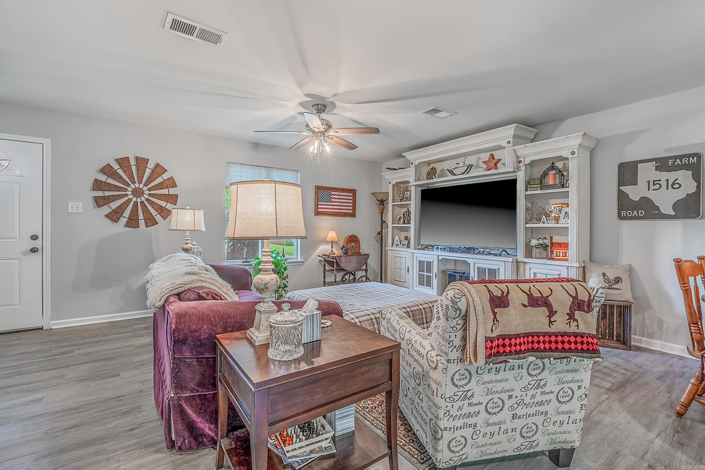 BAYOU METO PLACE - Residential