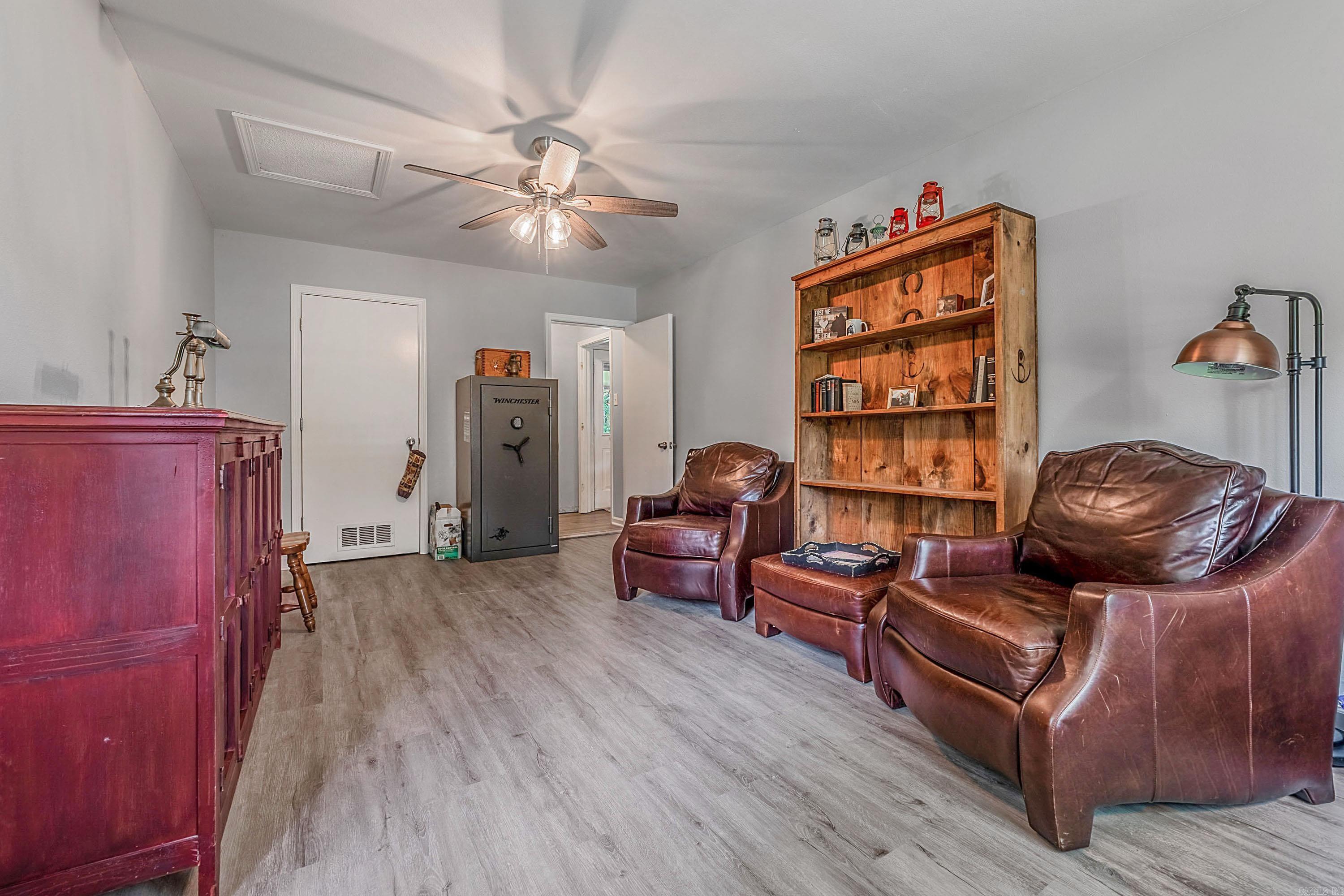 BAYOU METO PLACE - Residential