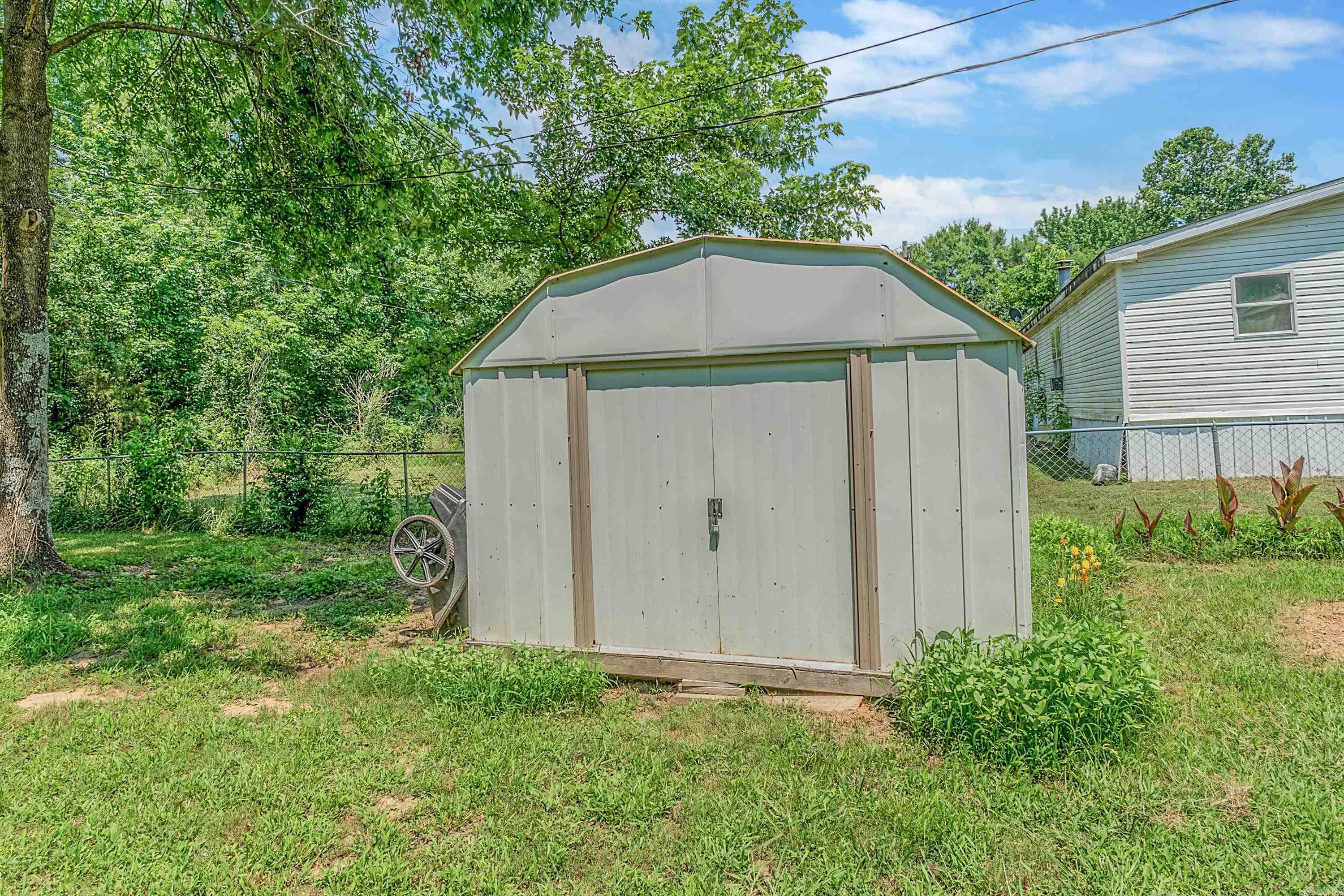 BAYOU METO PLACE - Residential