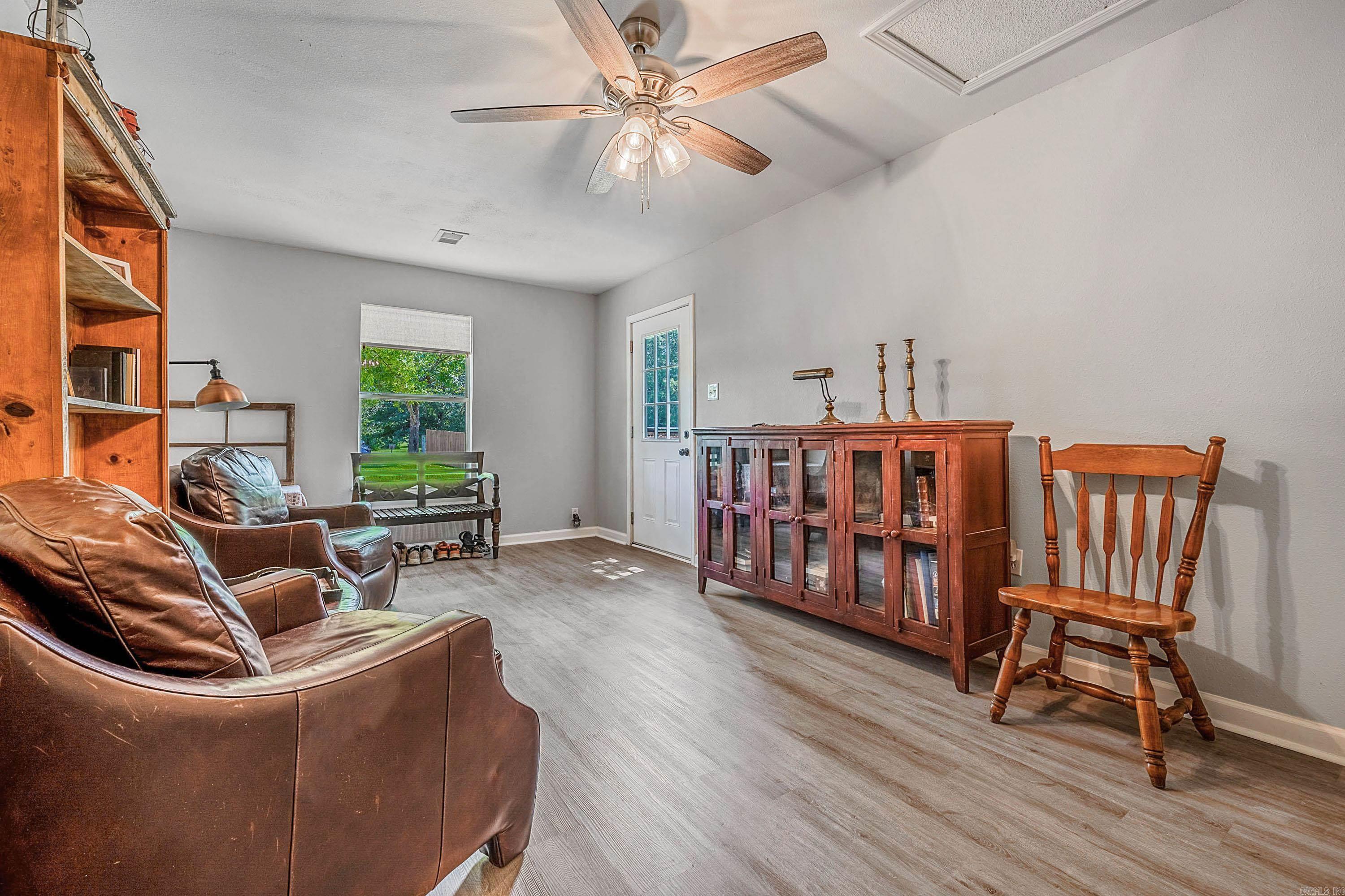 BAYOU METO PLACE - Residential